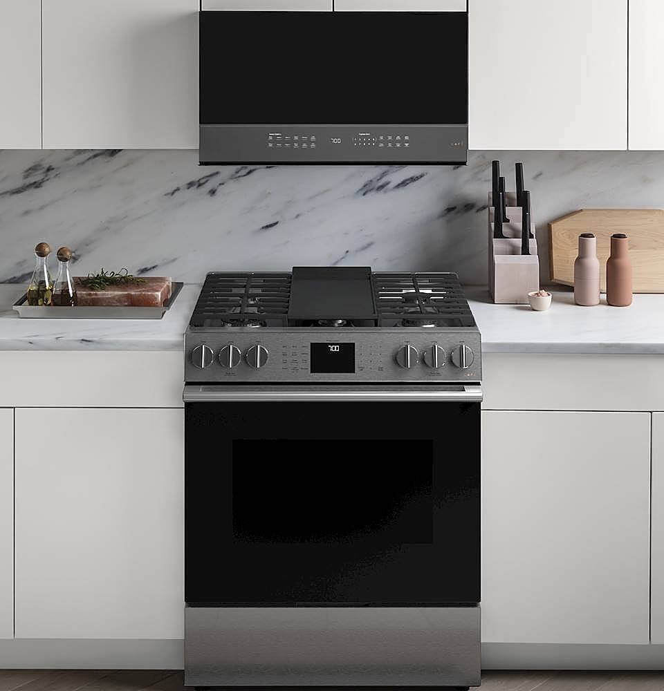 Alt View 20. Café - 5.6 Cu. Ft. Slide-In Gas Convection Range with Modern Glass, Customizable - Platinum Glass.