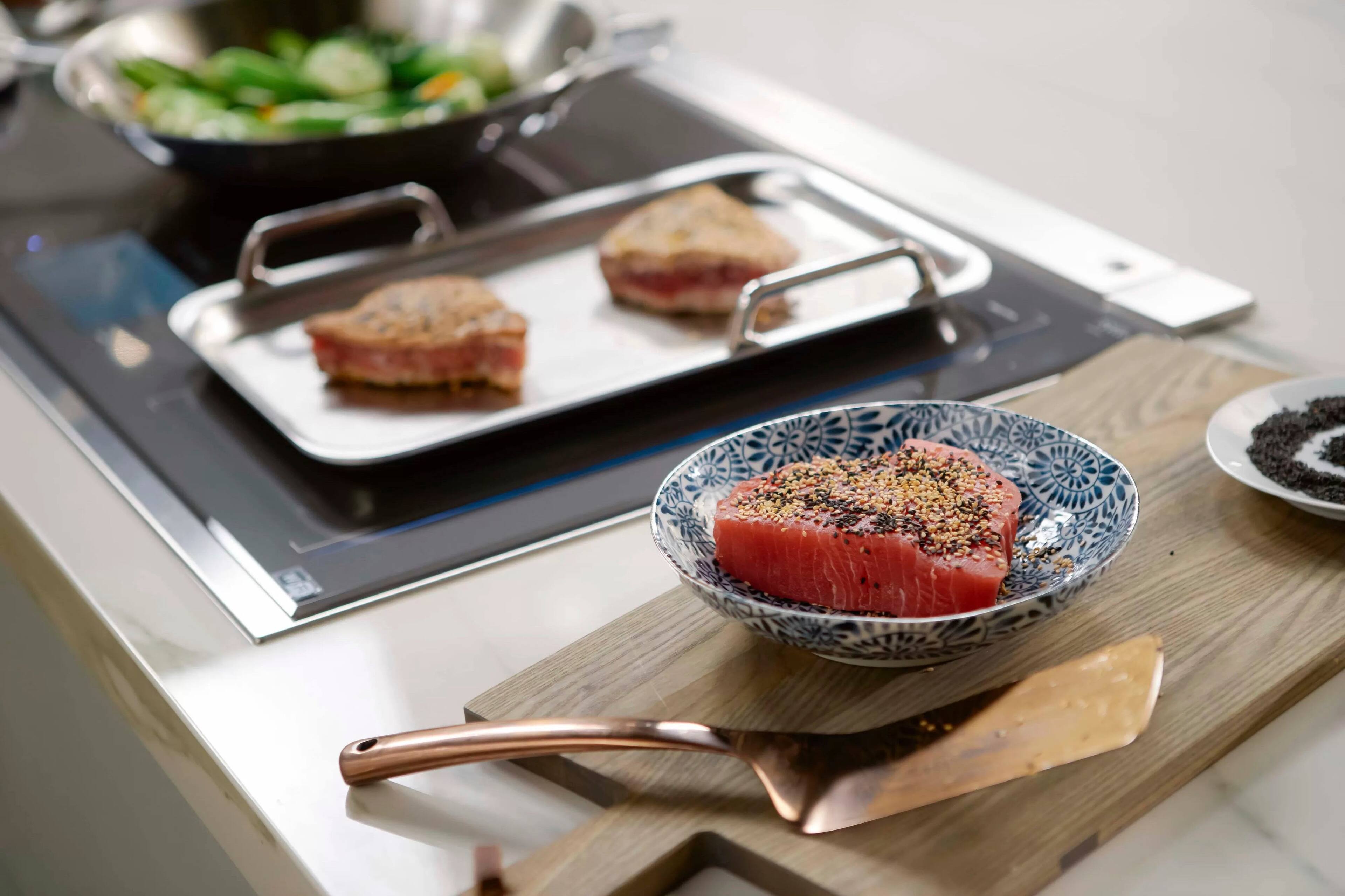 Alt View 19. Thermador - Freedom Series 36" Built-In Electric Induction Cooktop with 6 elements, Wifi and Frame - Dark Gray.