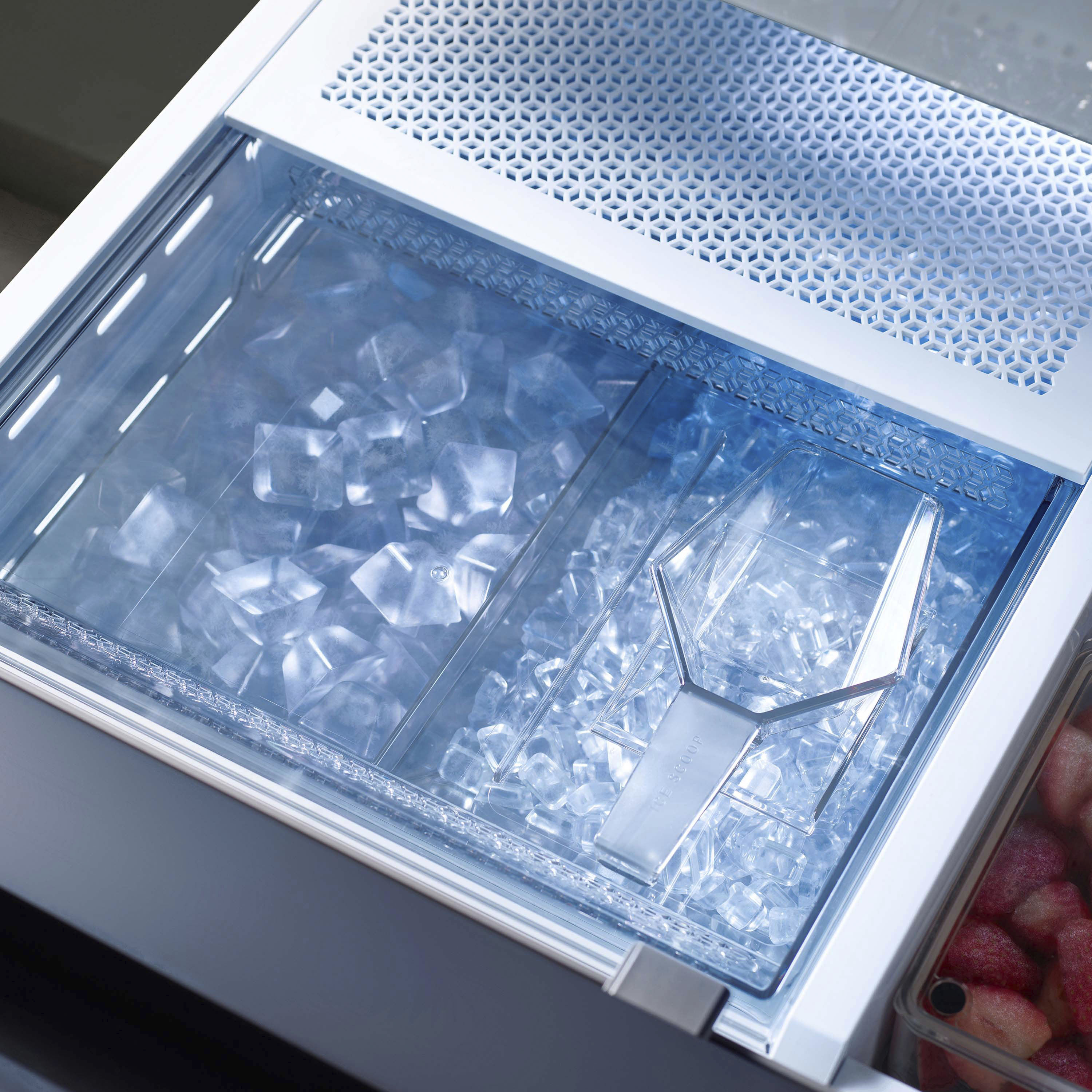 Turn the BESPOKE Dual Ice Maker on or off