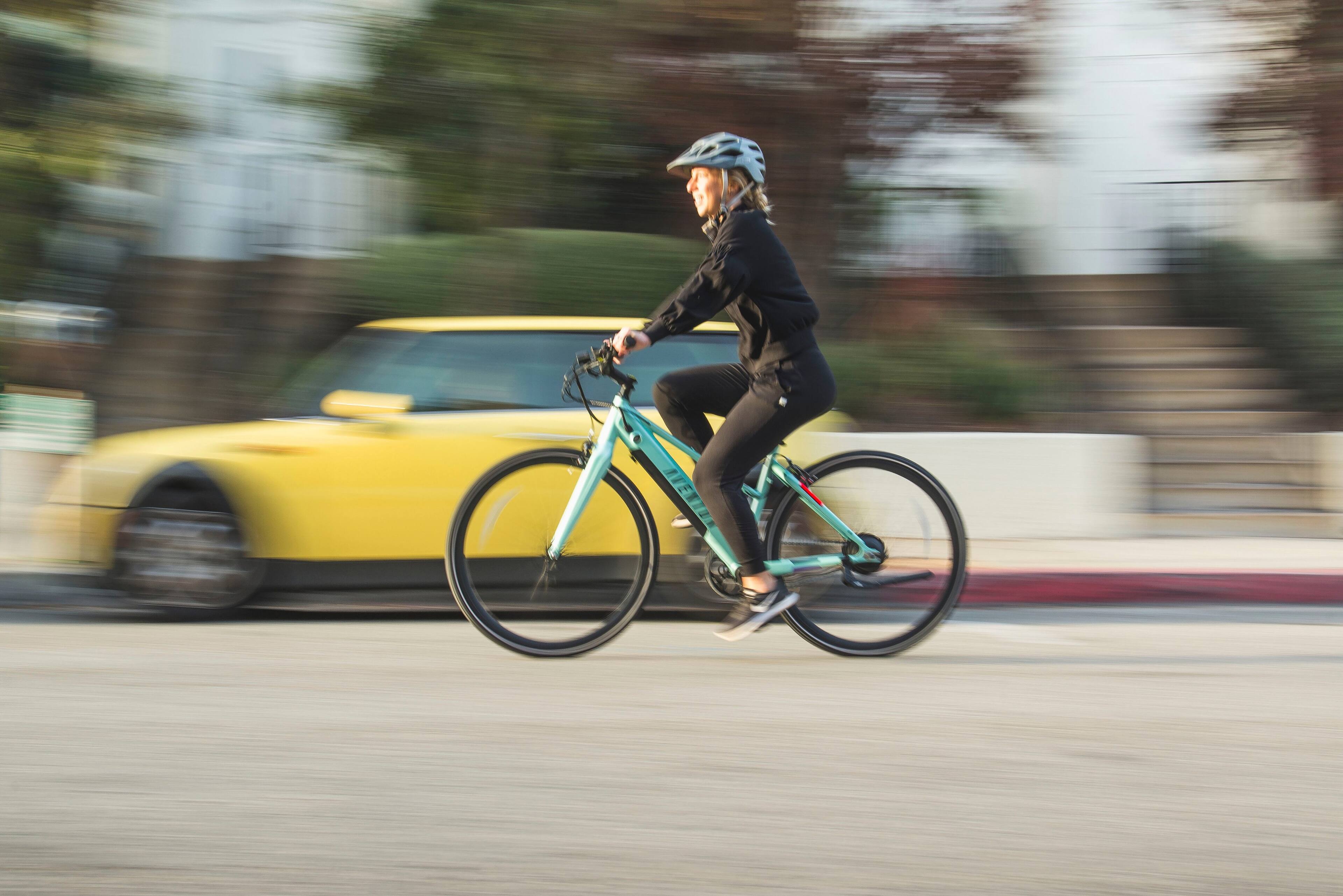 Left View: Aventon - Soltera 7-Speed Step-Through Ebike w/ 40 mile Max Operating Range and 20 MPH Max Speed - Medium/Large - Seafoam Green