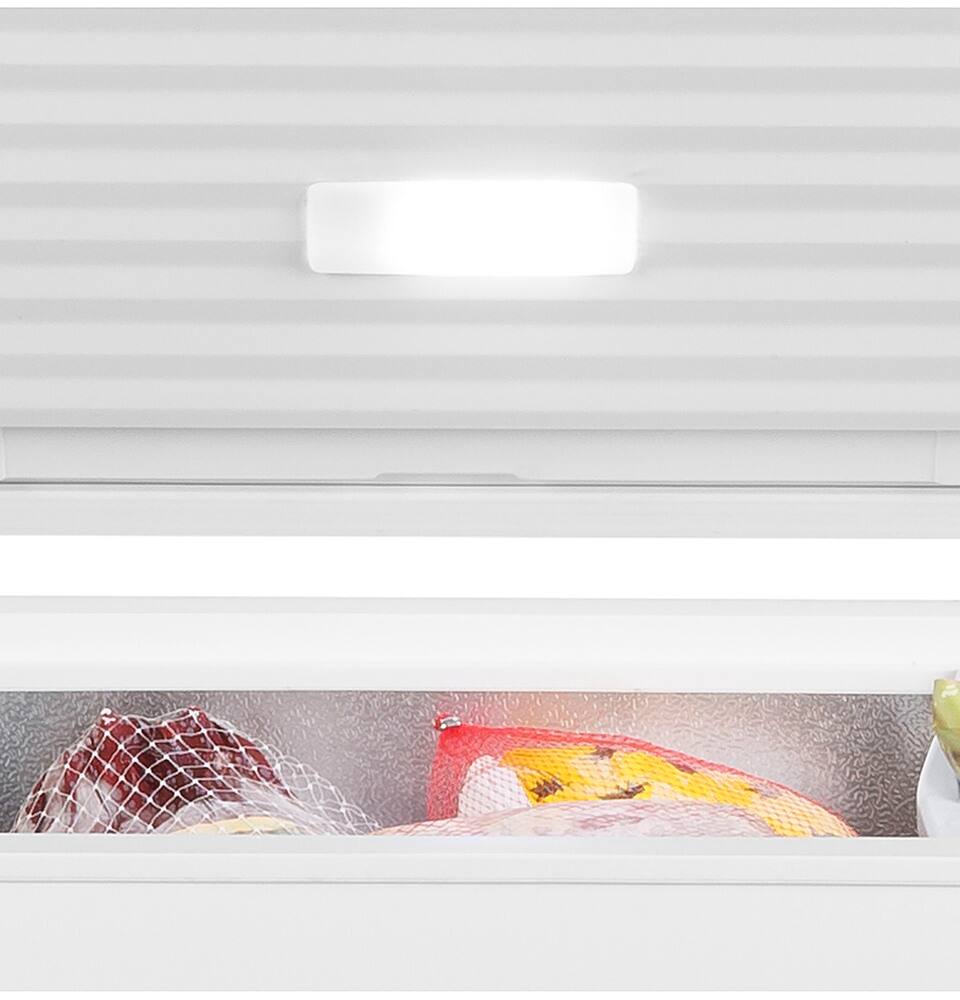 Alt View 17. GE - 10.7 Cu. Ft. Chest Freezer with Manual Defrost - White.