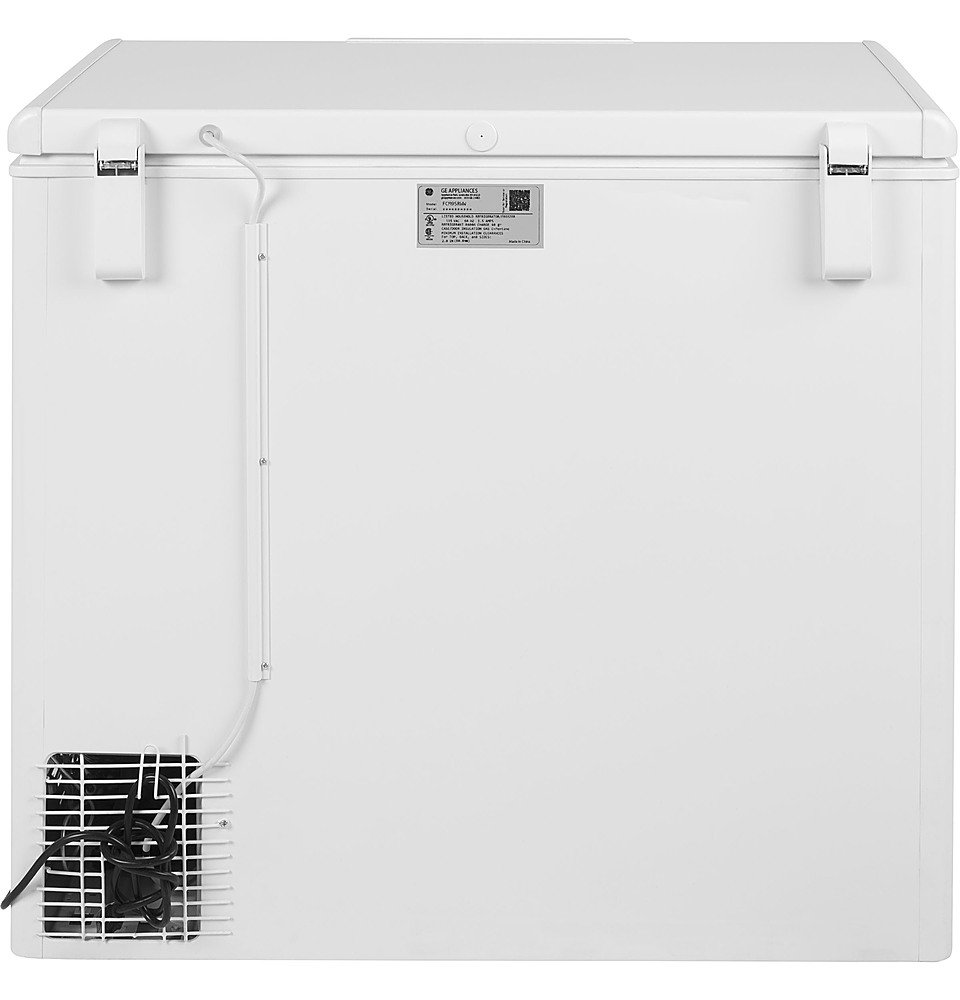 GE 8.8 Cu. Ft. Chest Freezer with Manual Defrost White FCM9SRWW 