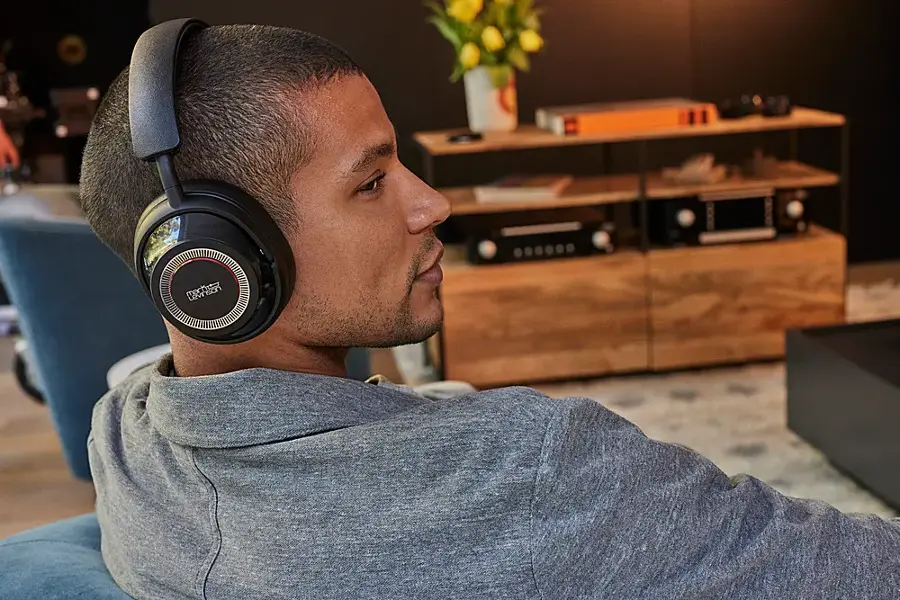 Alt View 17. Mark Levinson - № 5909 Premium High-Resolution Wireless Adaptive Noise Cancelling Headphone - Ice Pewter.