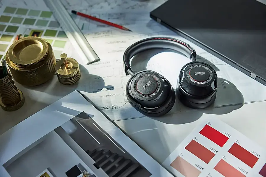 Alt View 19. Mark Levinson - № 5909 Premium High-Resolution Wireless Adaptive Noise Cancelling Headphone - Ice Pewter.
