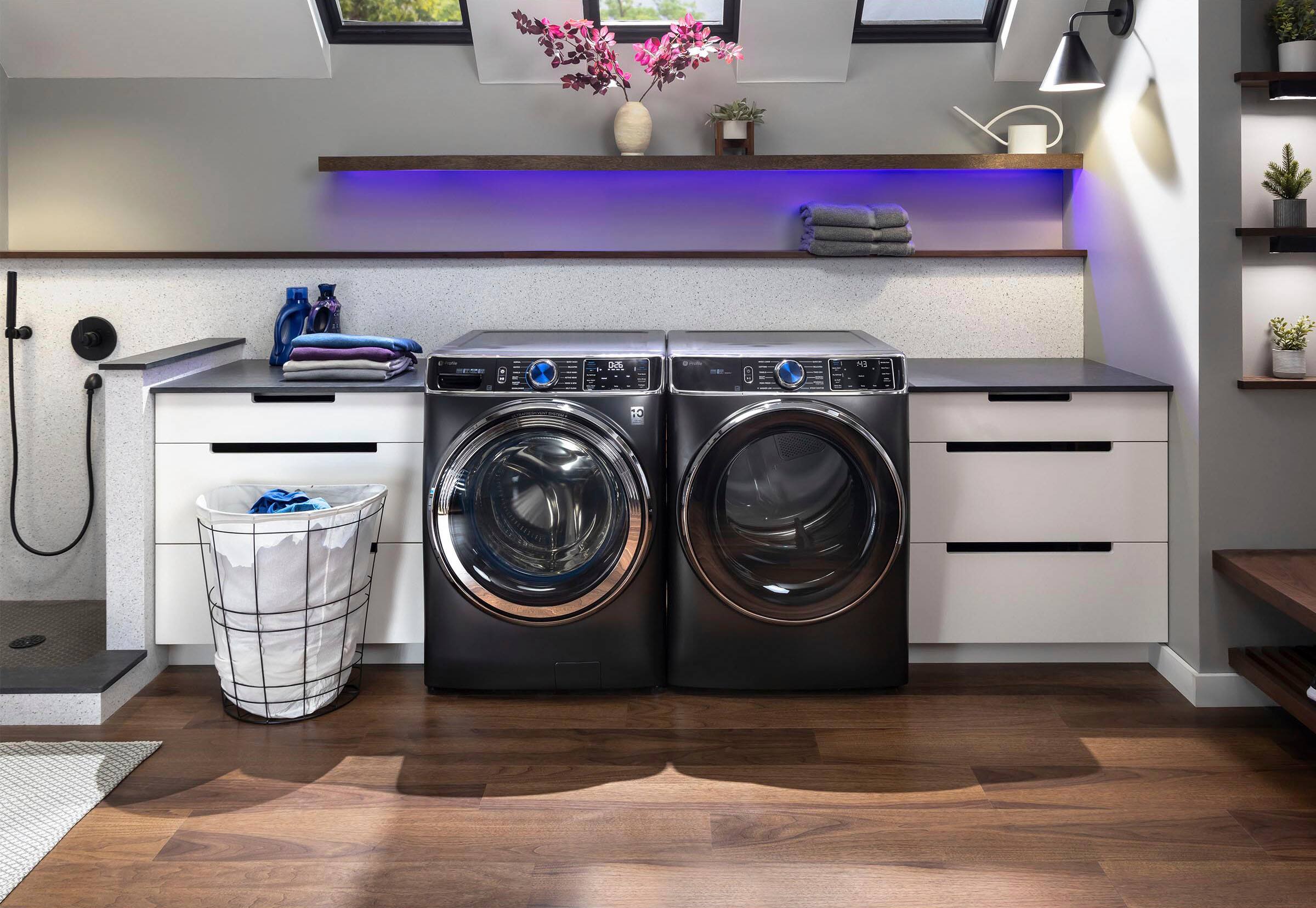 Alt View 20. GE Profile - 7.8 cu. ft. Smart Front Load Gas Dryer with Steam and Sanitize Cycle and Washer Link - Carbon Graphite.