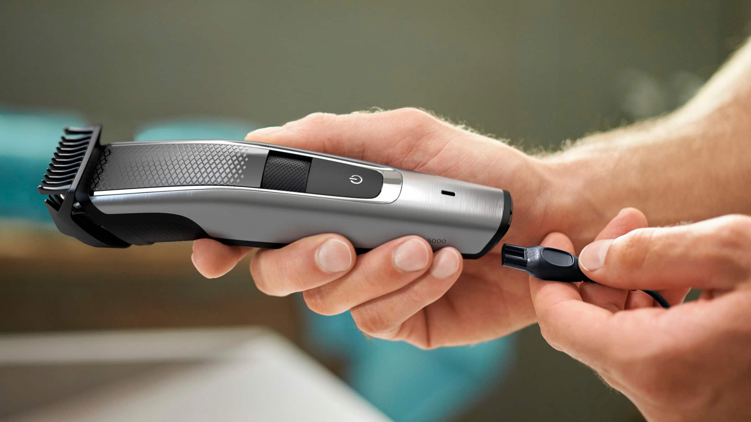 Alt View 20. Philips Norelco - Beard Trimmer and Hair Clipper Series 5000 - Black And Silver.