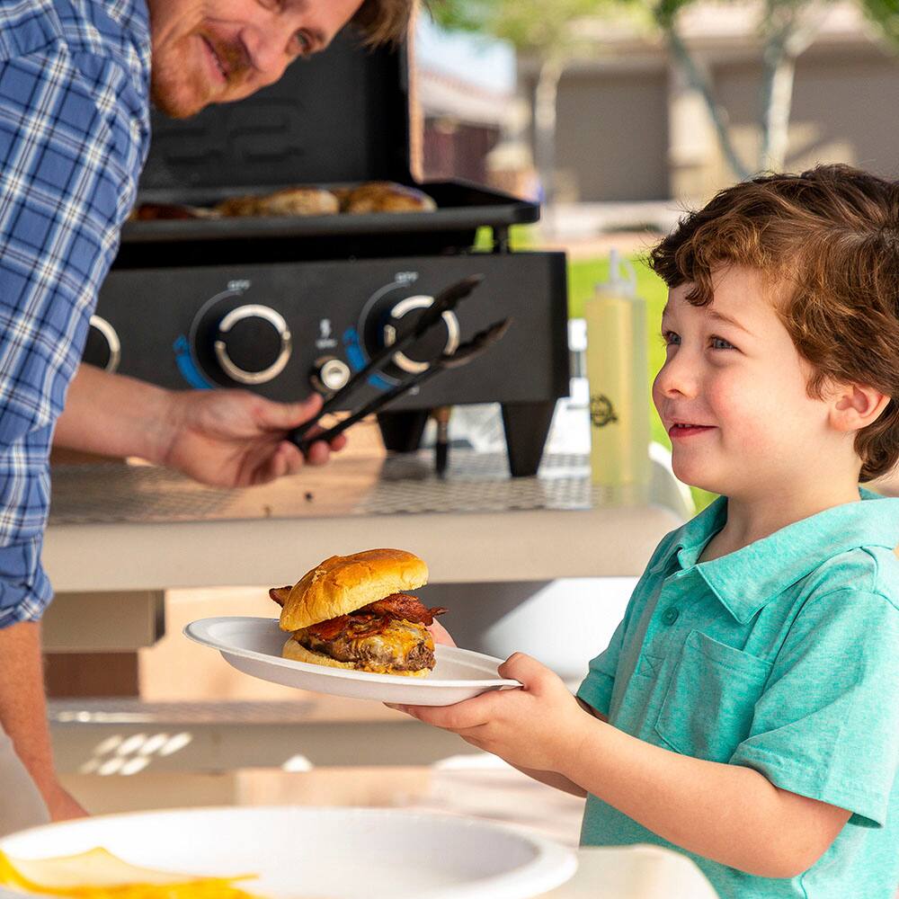 Alt View 12. Pit Boss - Ultimate Outdoor Gas 3-Burner Griddle - Black.