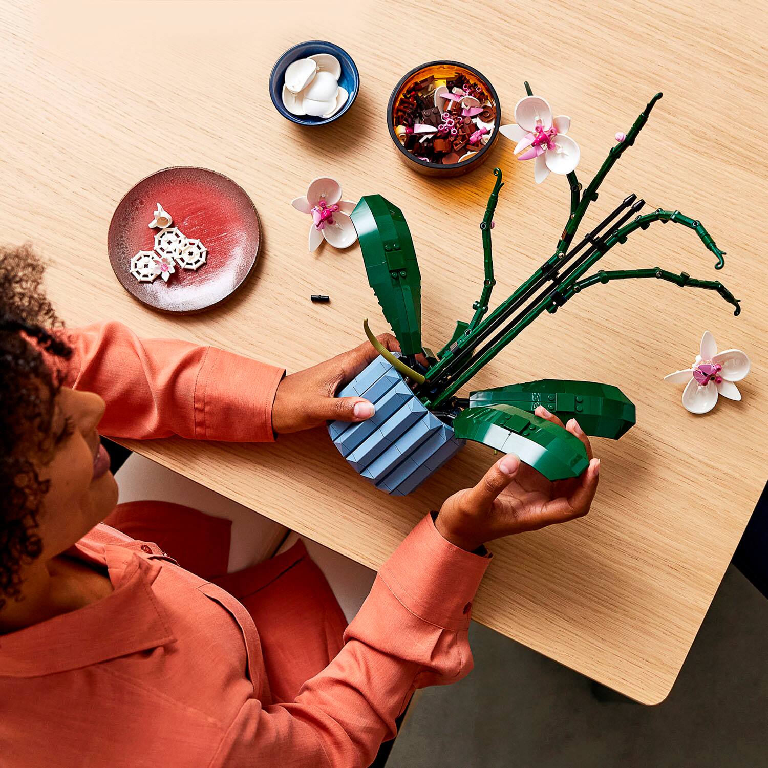 Alt View 11. LEGO - Orchid 10311 Plant Decor Toy Building Kit (608 Pieces).