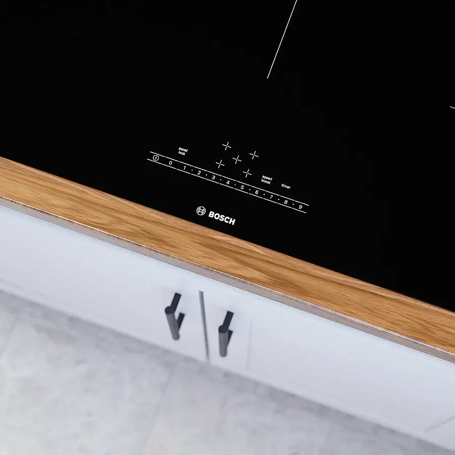Alt View 17. Bosch - 500 Series 36" Built-In Electric Induction Cooktop with 5 elements - Black.
