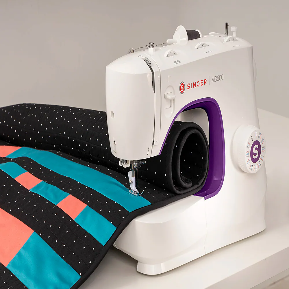 Alt View 40. Singer - 32-Stitch Sewing Machine - White.