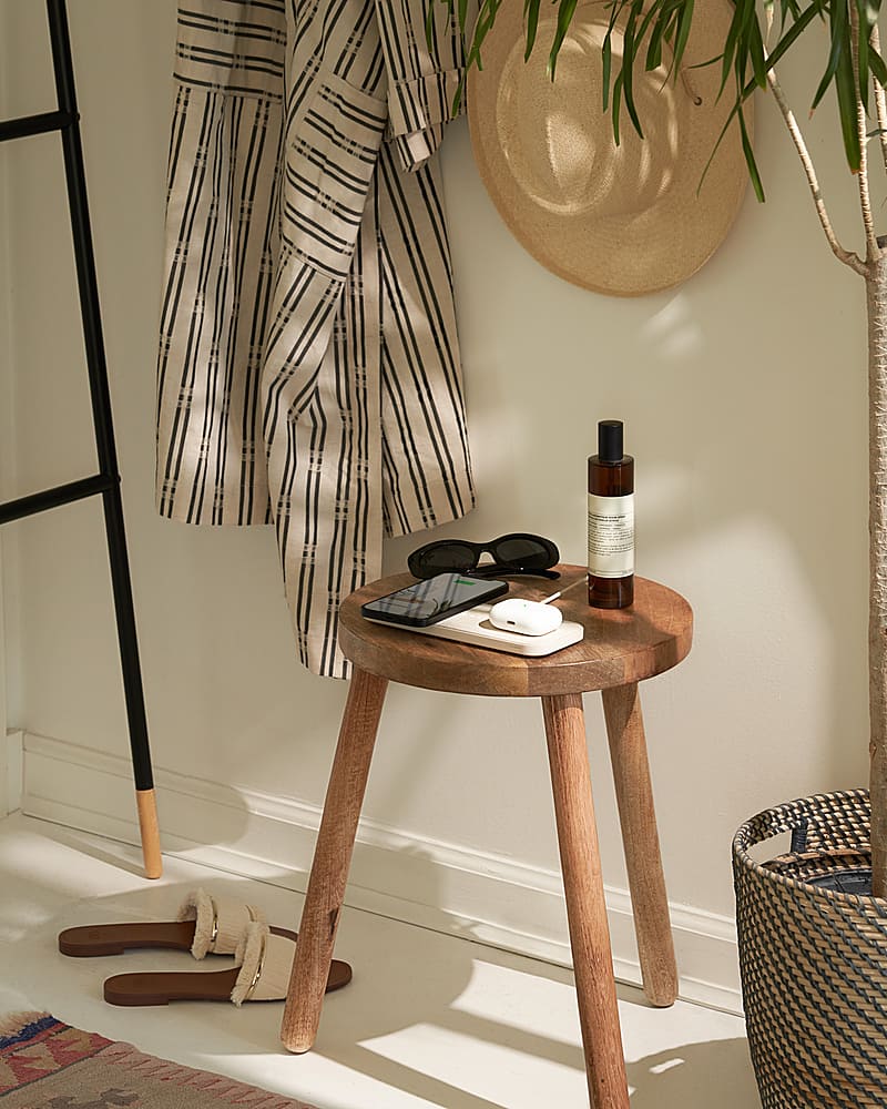 Alt View 12. Courant - Essentials CATCH:2 20W Qi-Certified Multi-Device Wireless Charger for iPhone and Android - Natural.