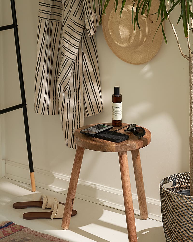 Alt View 13. Courant - Essentials CATCH:2 20W Qi-Certified Multi-Device Wireless Charger for iPhone and Android - Charcoal.