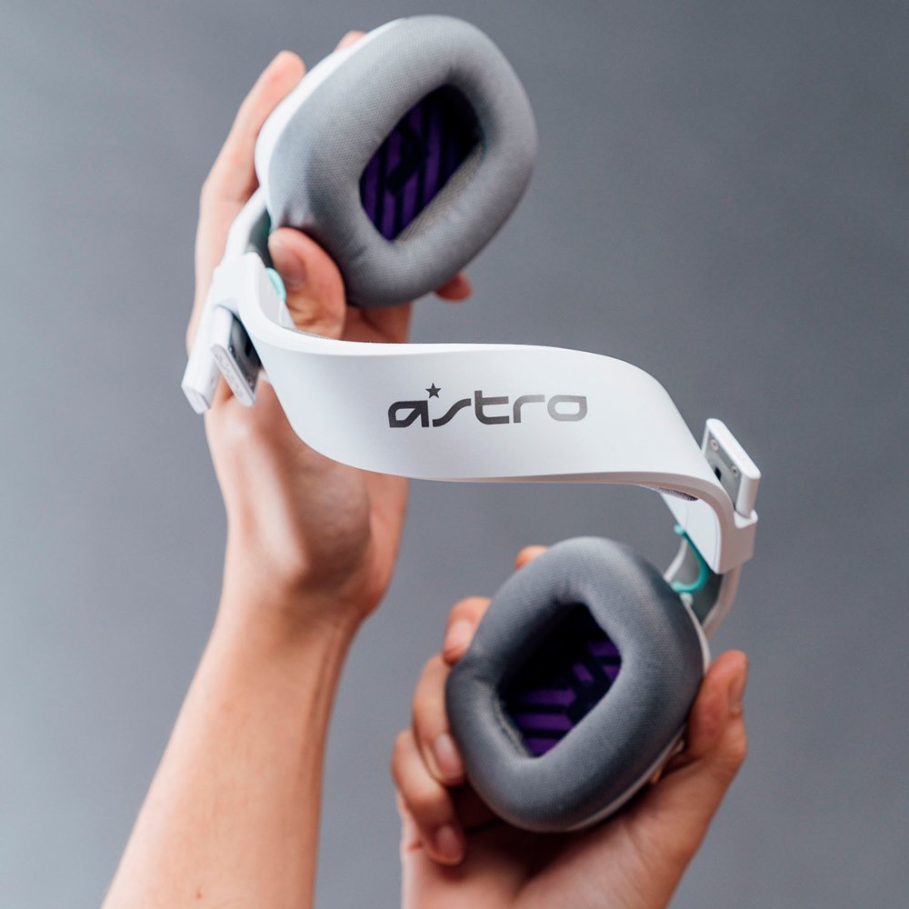 Zoom in on Alt View Zoom 14. Astro Gaming - A10 Gen 2 Wired Stereo Over-the-Ear Gaming Headset for Xbox/PC with Flip-to-Mute Microphone - White.