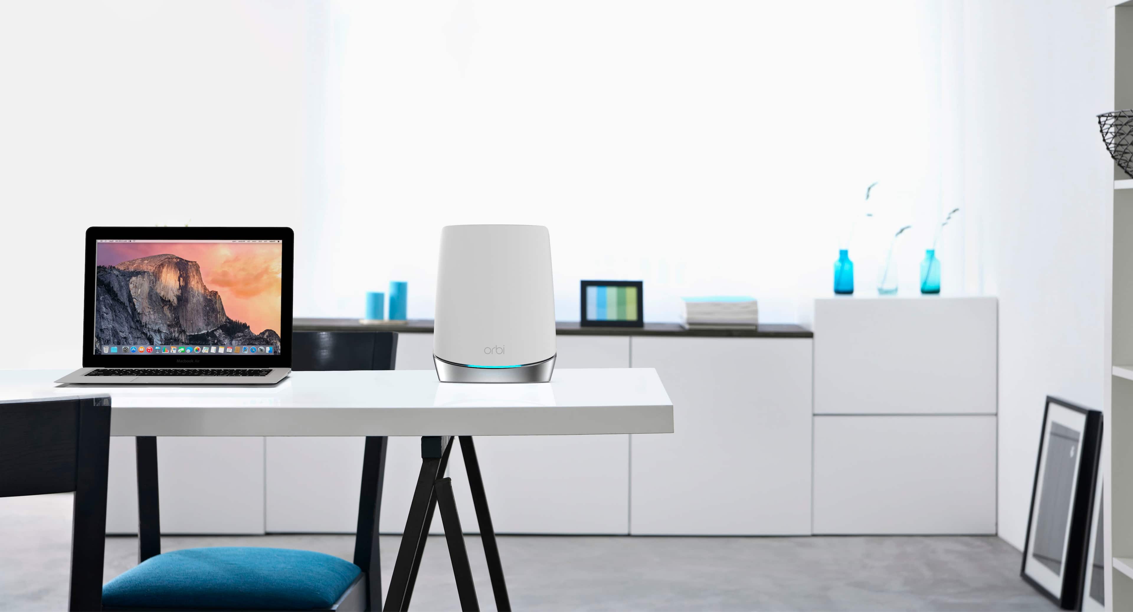 Alt View 16. NETGEAR - Orbi 750 Series AX4200 Tri-Band Mesh Wi-Fi 6 System (3-pack) - White.