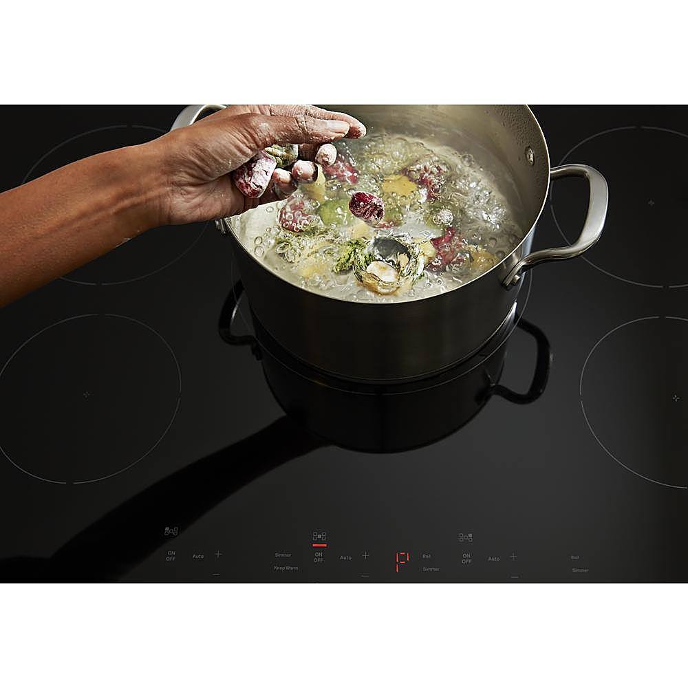 Alt View 16. KitchenAid - 30' Built-In Electric Induction Cooktop with 5 Elements - Black.