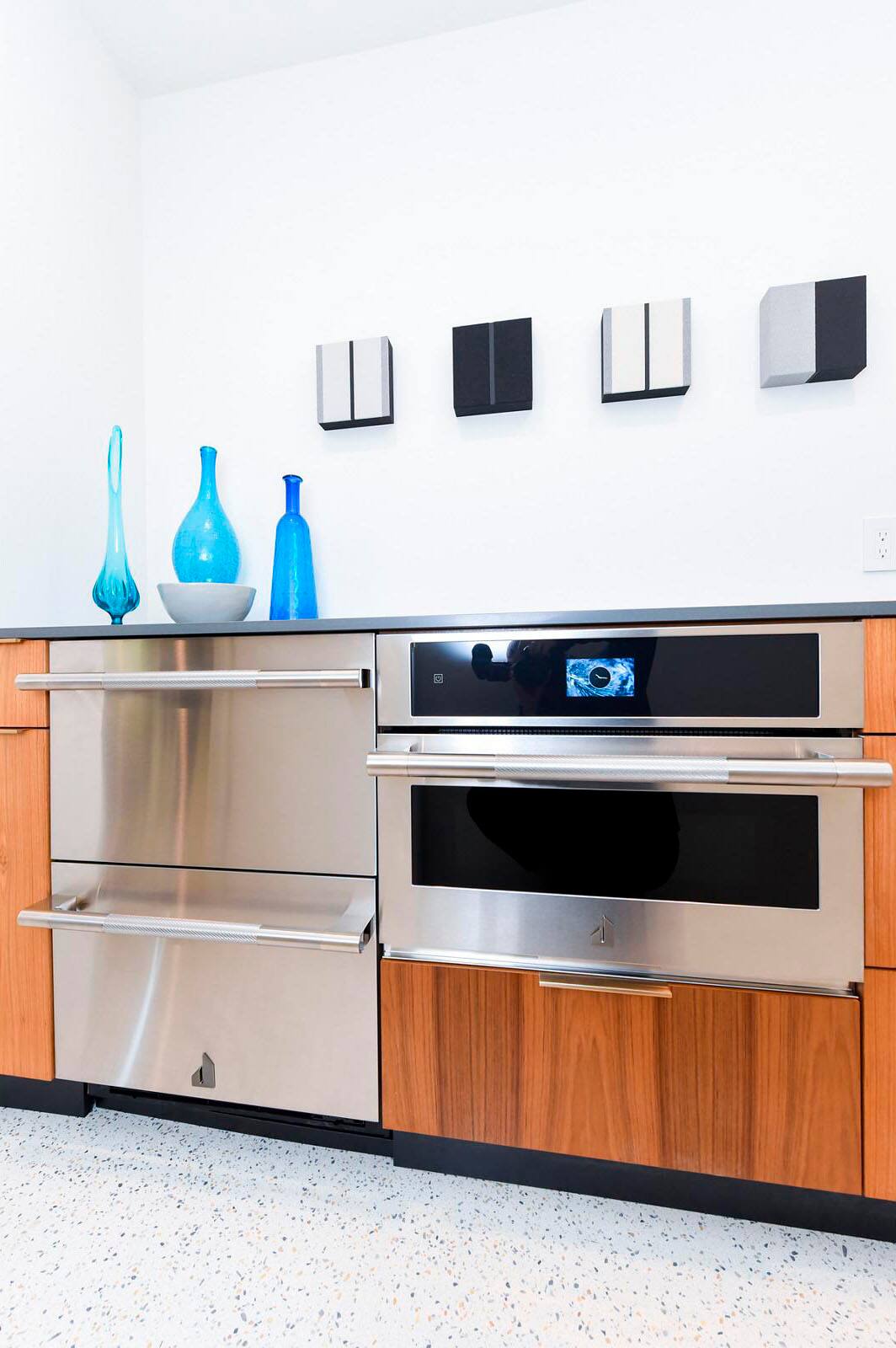 Alt View 19. JennAir - 1.4 Cu. Ft. Convection Microwave with Sensor Cooking and Speed-Cook - Stainless Steel.