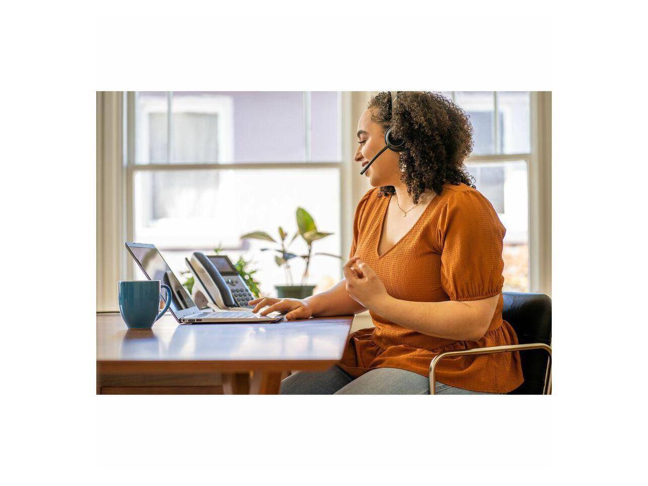 Alt View 9. HP - Hp Poly Voyager 4320 Teams USB-C Headset + BT700 Dongle, Stereo Bluetooth 298.6 ft - Blue.