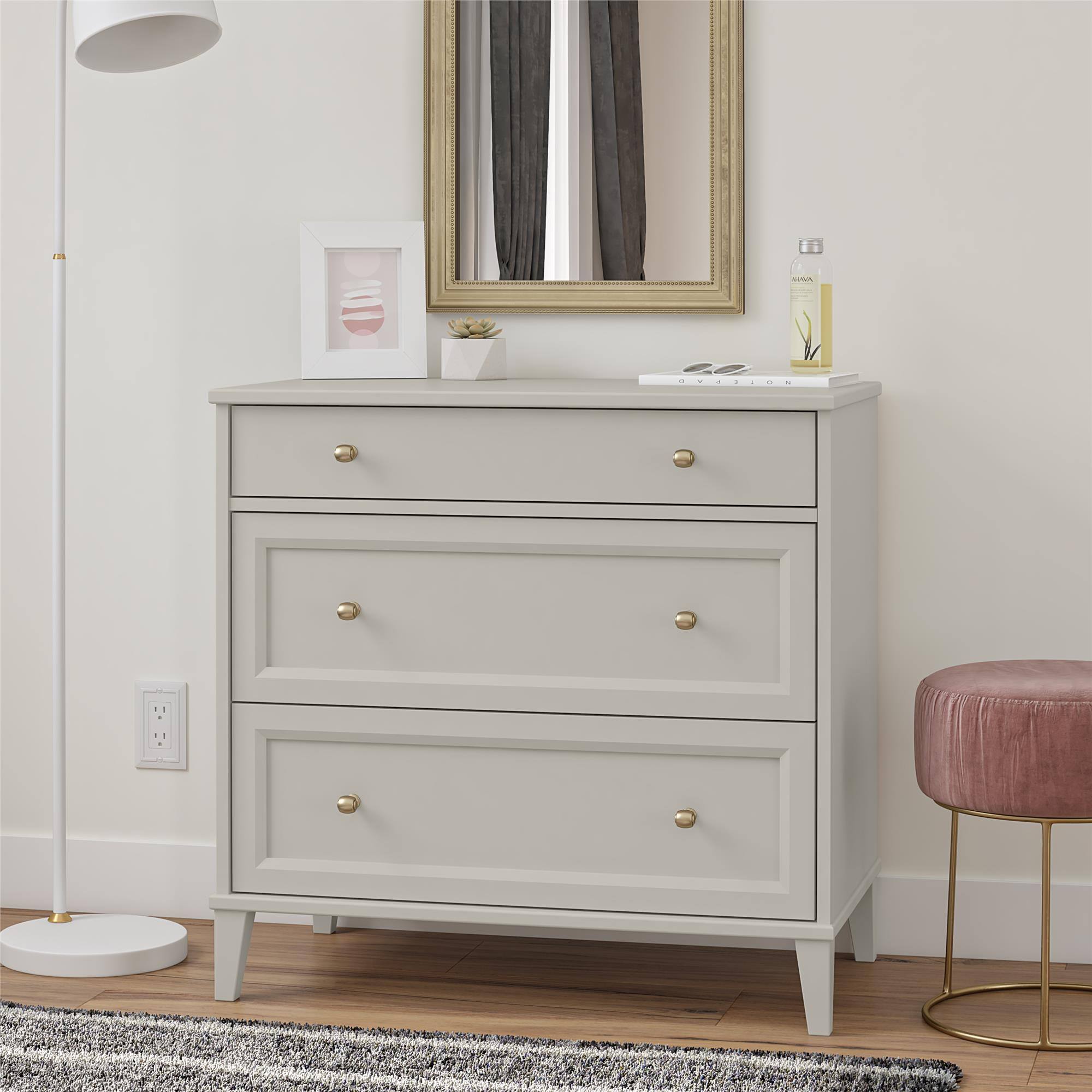 The text on the image reads:

"SA 4e STILLAN"