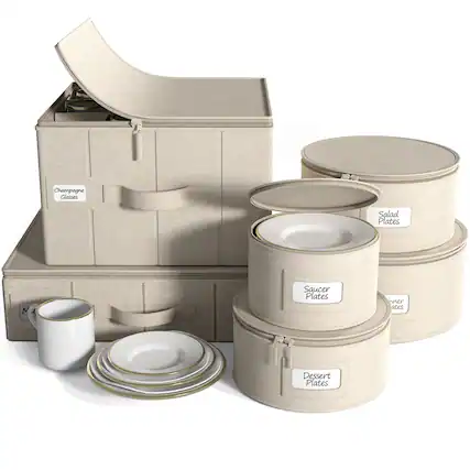 Champagne Glasses
Salad Plates
Saucer Plates
Dessert Plates
Dinner Plates