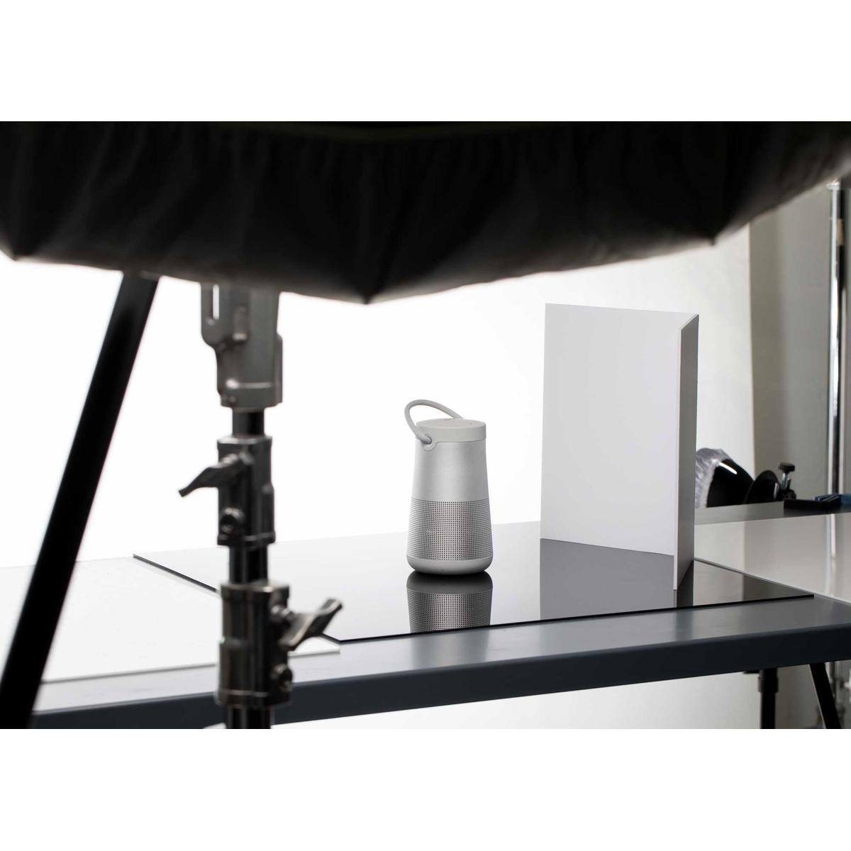 Alt View 2. V-FLAT WORLD - V-FLAT WORLD Tabletop V-Flat Small (18"x12"), 4-Pack, White.