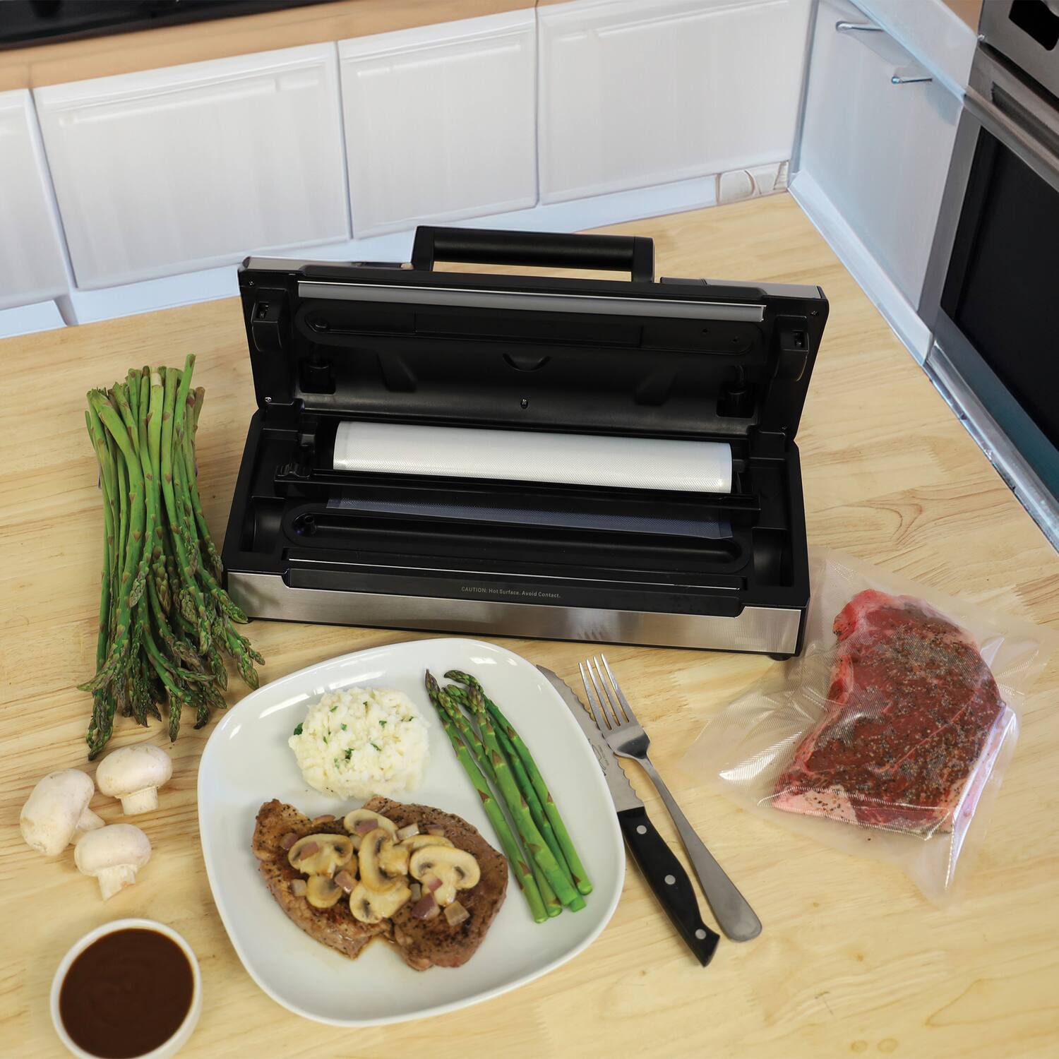 Back. Nesco - 120-Watt Deluxe Vacuum Sealer VS-15S - Silver.