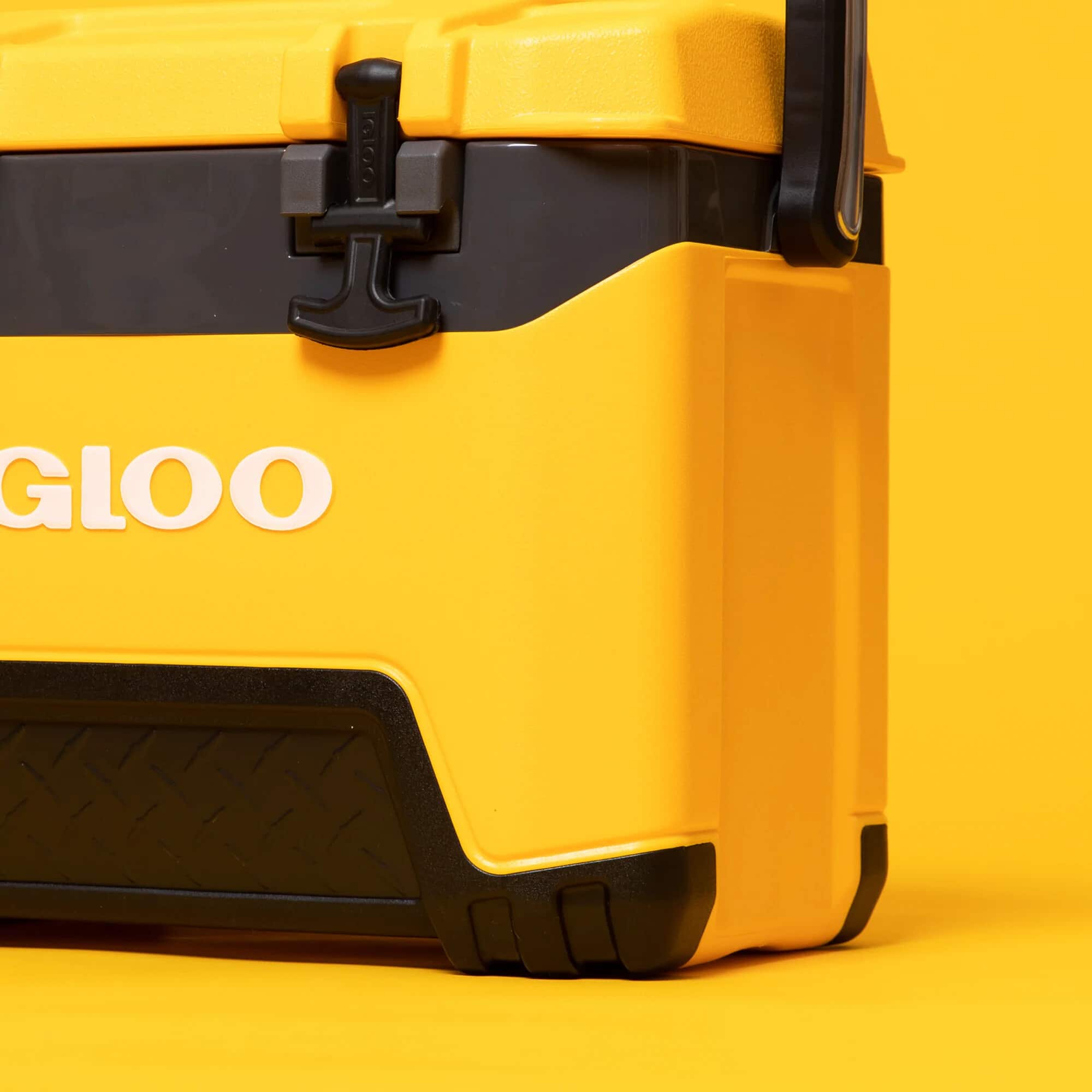 Alt View 16. Igloo - BMX 25 Quart Cooler - Celadon.