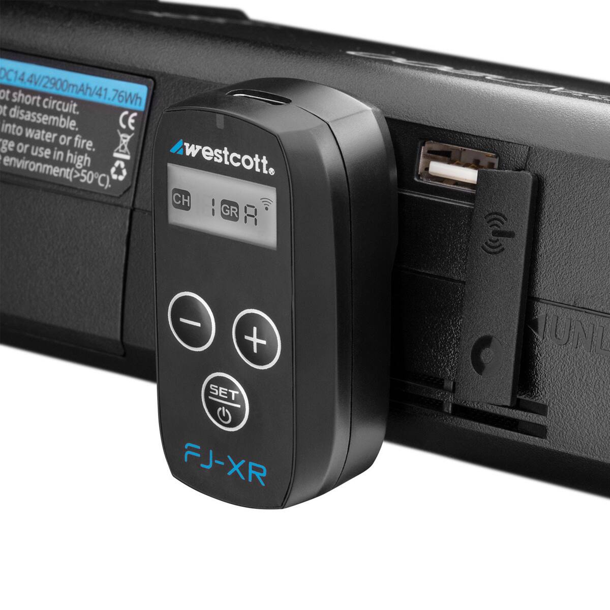 DC14.4V/2900mAh/41.76Wh  
Do not short circuit.  
Do not disassemble.  
Do not expose to water or fire.  
Do not use in high temperature environment (>50°C).  
CE  
westcott  
CH 1 GR 8  
SET  
FJ-XR  
JUNL