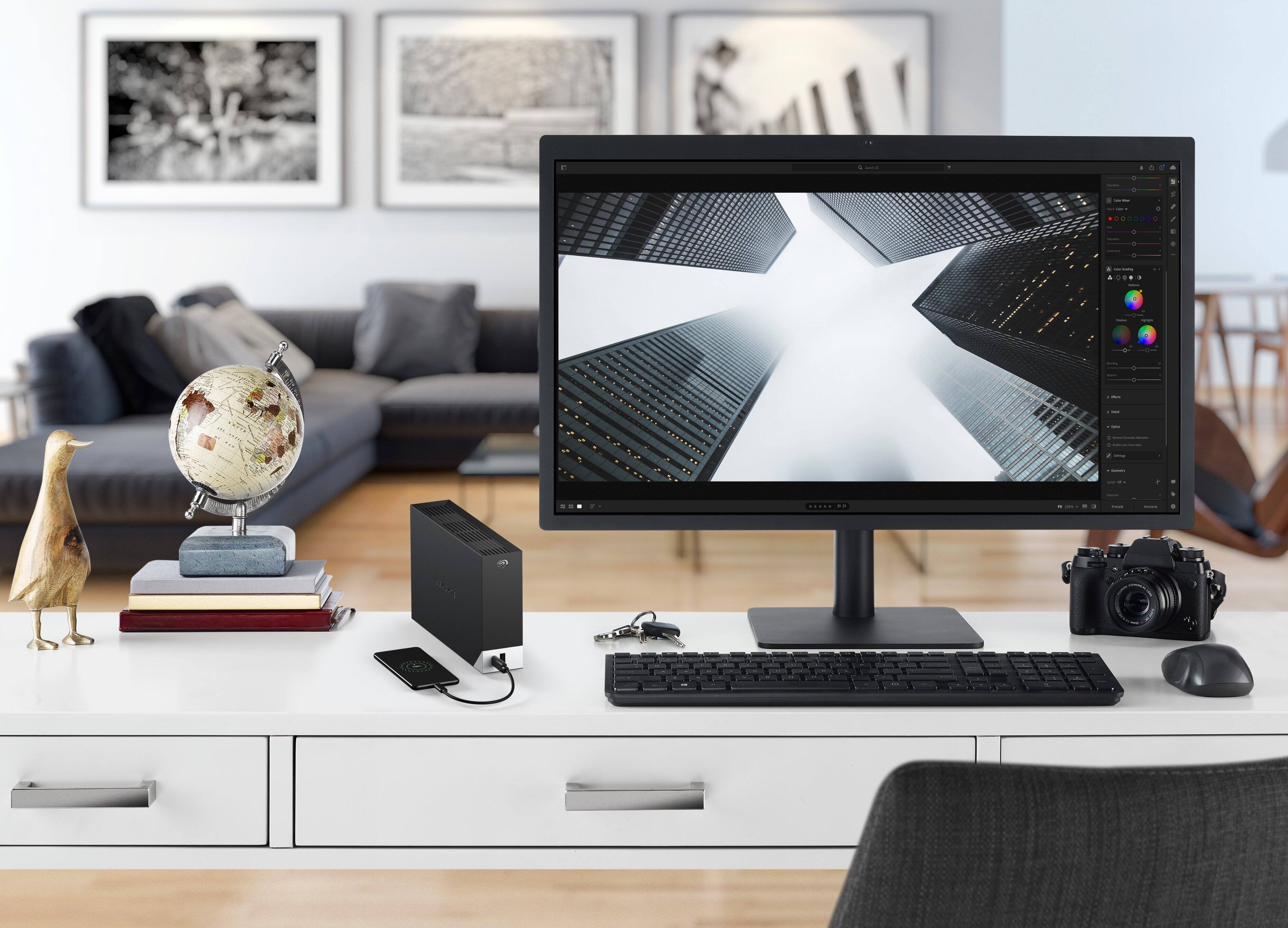 Alt View 16. Seagate - One Touch Hub 16TB External USB-C and USB 3.0 Desktop Hard Drive with Rescue Data Recovery Services.