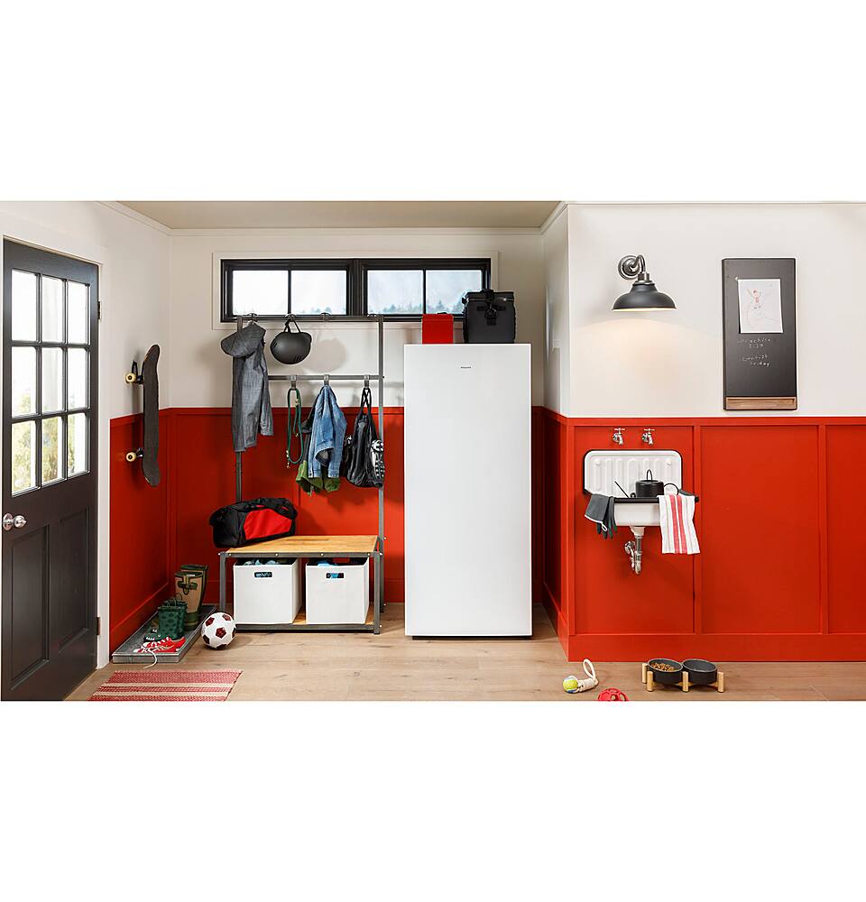 Alt View 5. Hotpoint - 13 Cu. Ft. Frost-Free Upright Freezer.