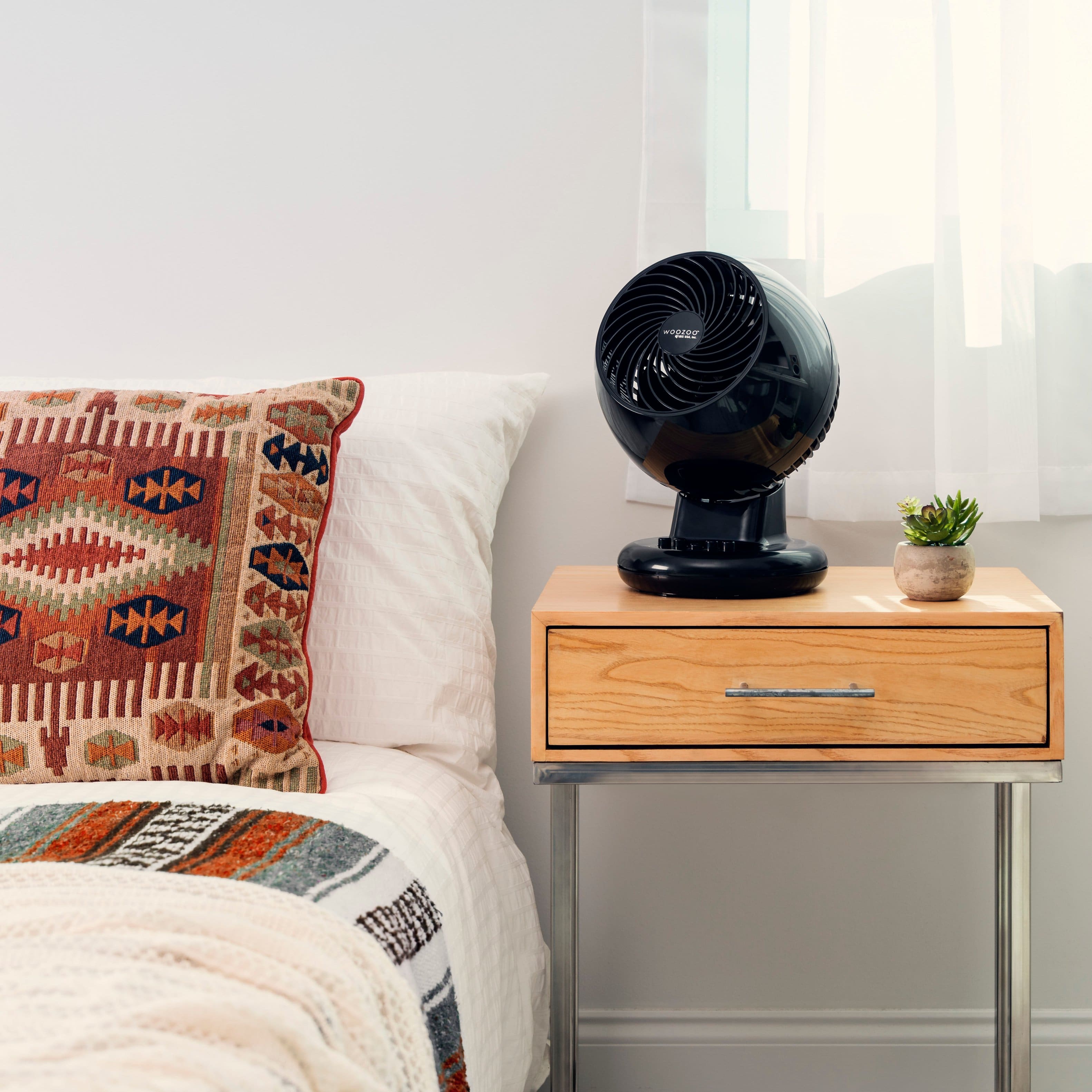 Alt View 14. WOOZOO - Compact Personal Oscillating Fan - Black.