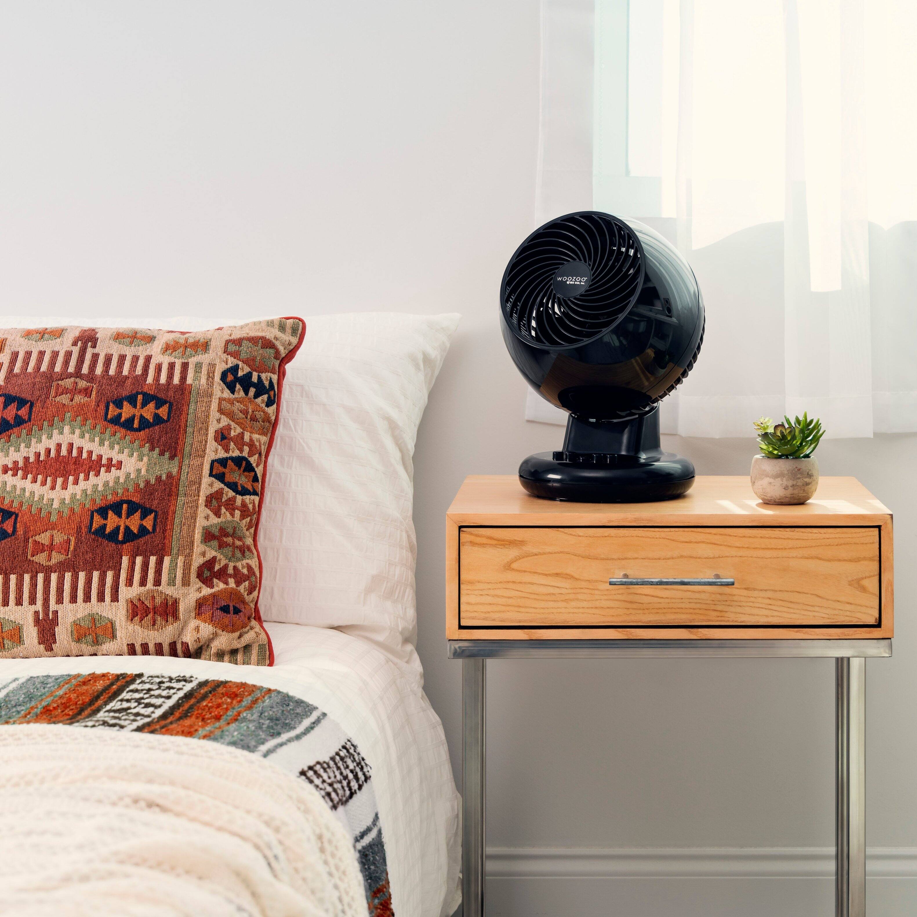 Alt View 14. WOOZOO - Compact Personal Oscillating Fan - Black.