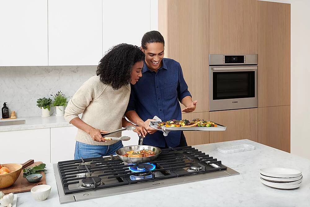 Alt View 28. Bosch - 800 Series 30" Built-In Single Electric Convection Wall Oven - Stainless Steel.