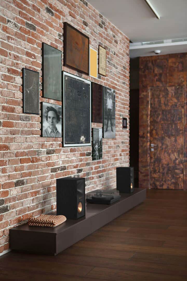 Alt View 15. Klipsch - Reference Series 5-1/4" 340-Watt Passive 2-Way Bookshelf Speakers (Pair) - Black.