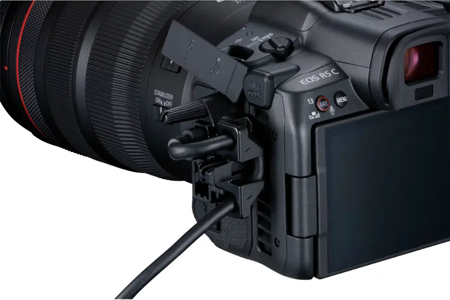 Alt View 18. Canon - EOS R5 C  8K Video Mirrorless Cinema Camera with RF 24-105mm f/4 L IS USM Lens - Black.