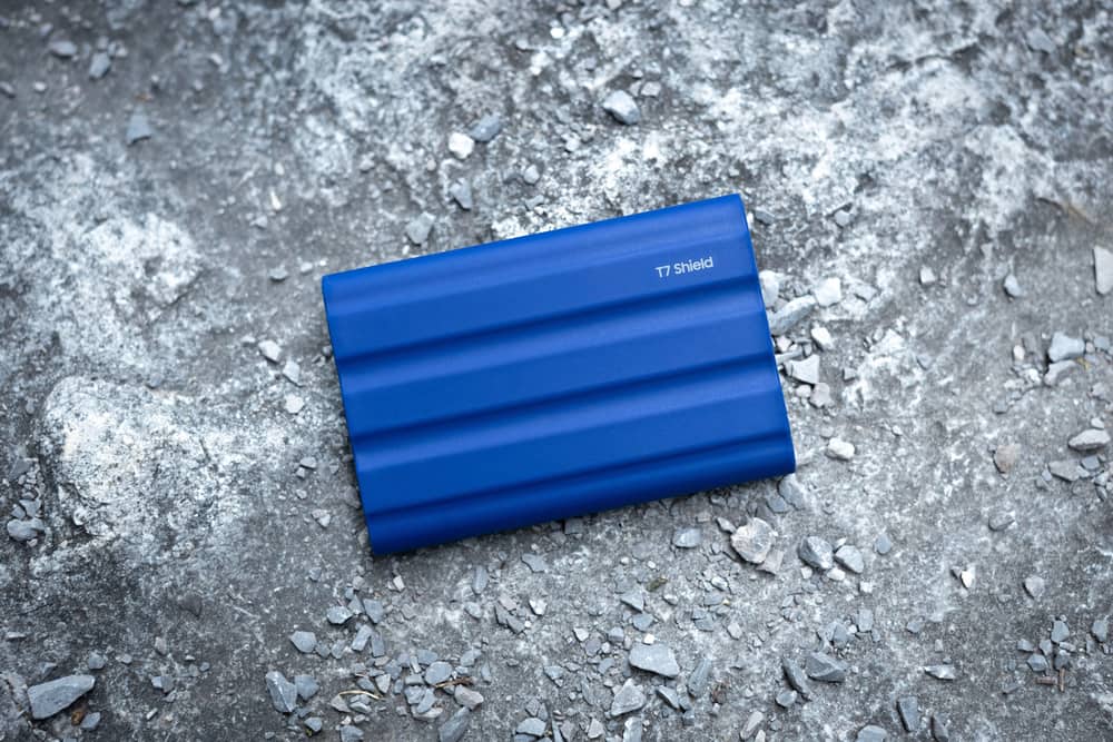Alt View 18. Samsung - T7 Shield 1TB External USB 3.2 Gen 2 Rugged SSD IP65 Water Resistant - Blue.