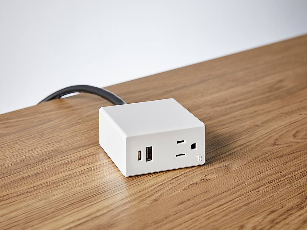 Alt View 11. charg - 3in1  7 Outlet 2 USB 1000 Joules Surge Protector - White.