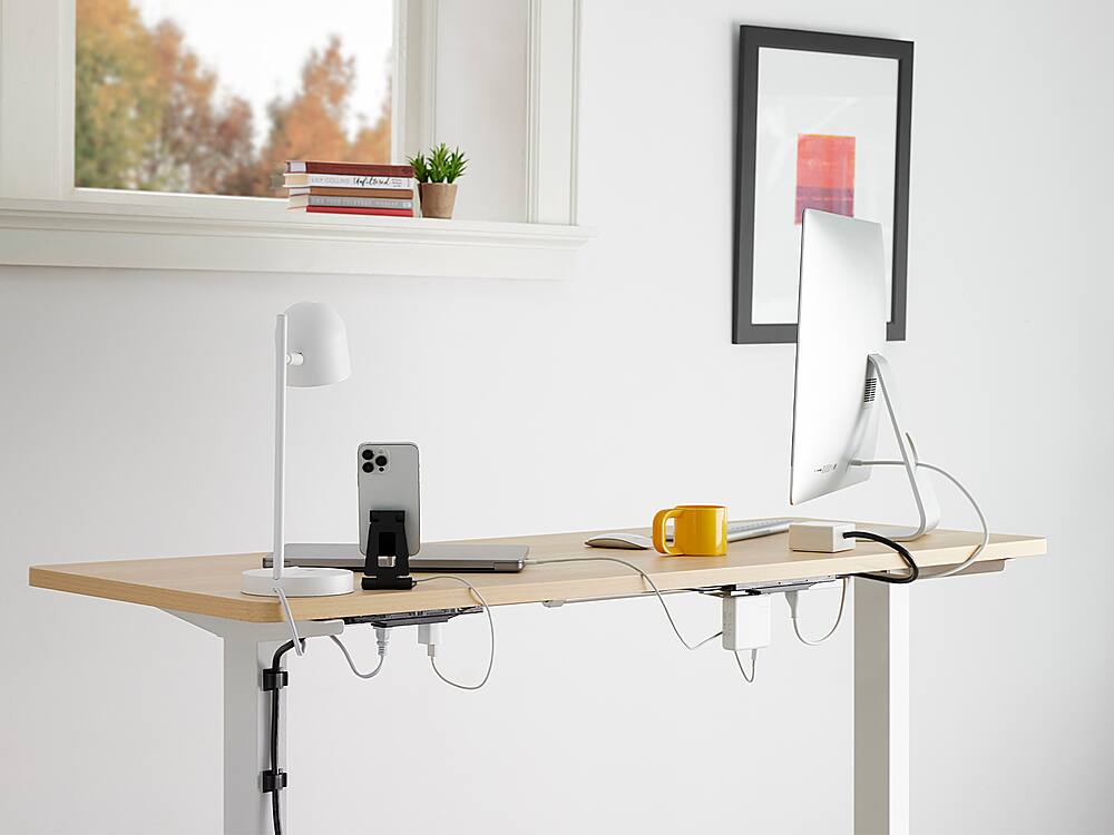 Alt View 13. charg - 3in1  7 Outlet 2 USB 1000 Joules Surge Protector - White.