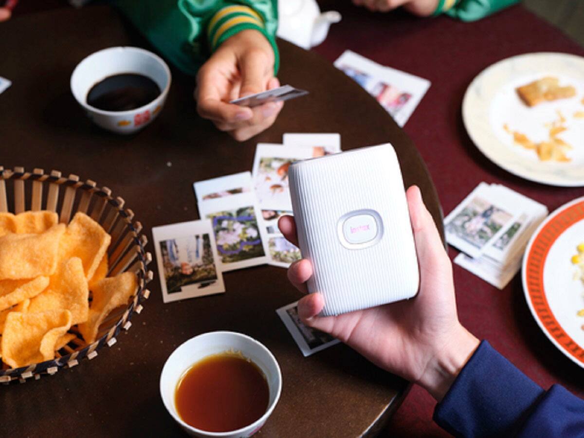 Alt View 20. Fujifilm - Instax Mini Link 2 Wireless Photo Printer - White.