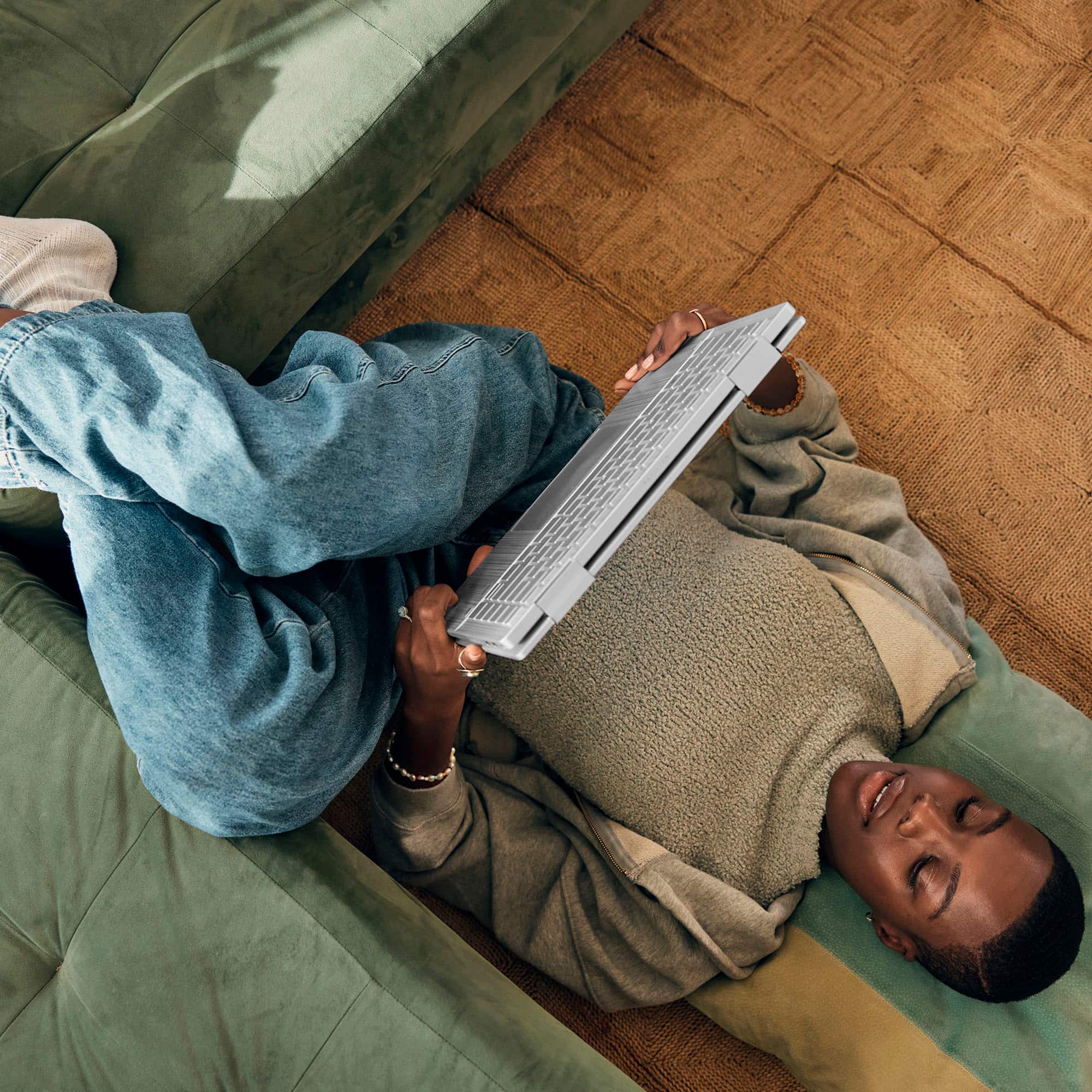 Alt View 15. HP - Pavilion x360 2-in-1 14" Touch-Screen Laptop - Intel Core i5 - 8GB Memory - 512GB SSD - Natural Silver.