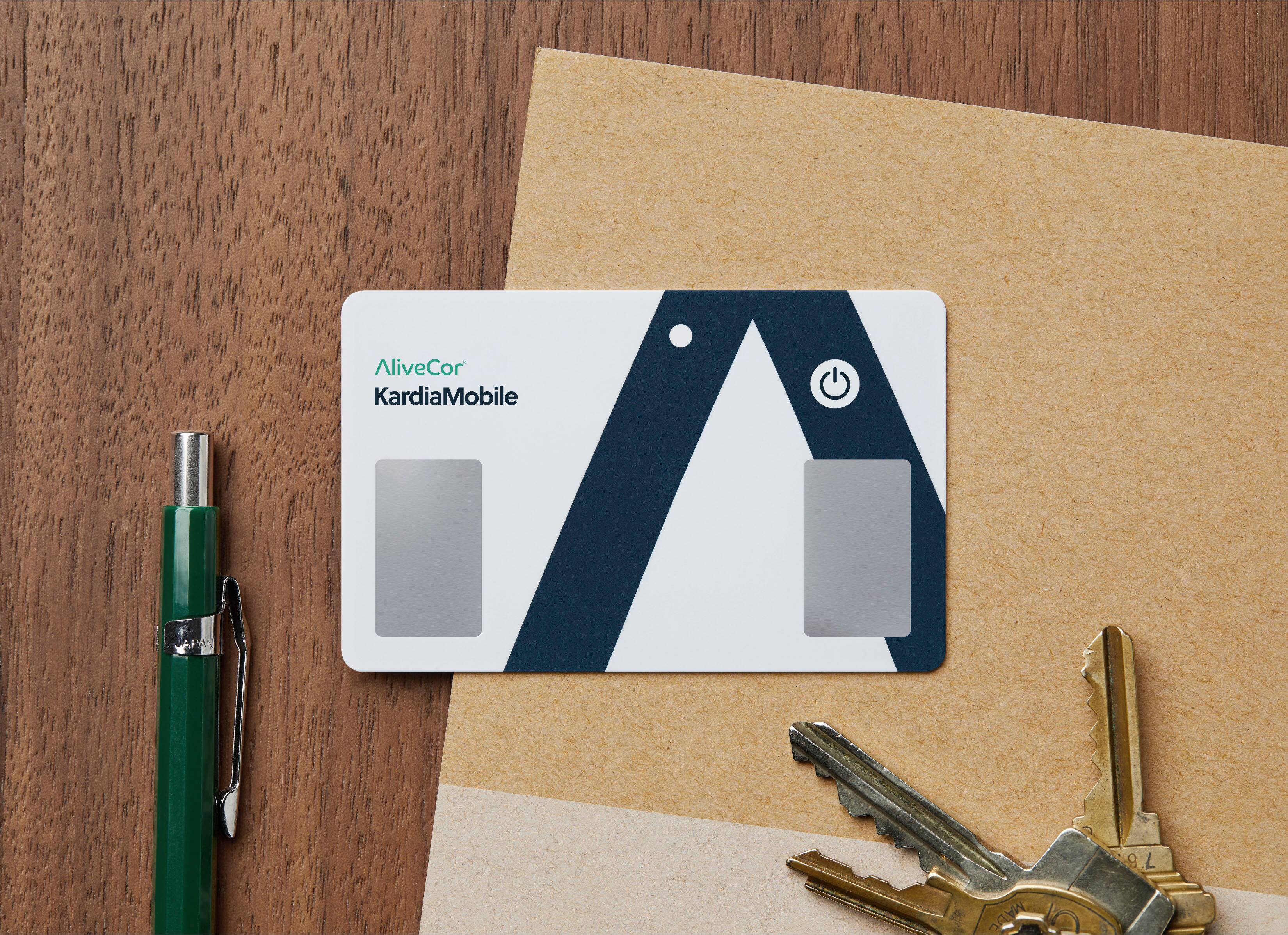 Alt View 12. AliveCor - KardiaMobile Card Personal EKG - white.