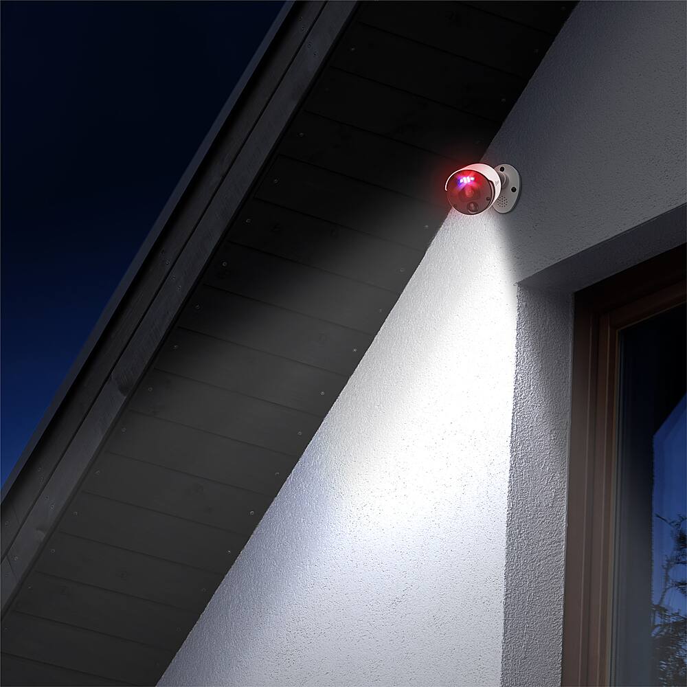 Durable stand for easy mounting Speaker for siren Weatherproof casing Lens 90 angle view High-powered sensor spotlights & Red & Blue flashing lights Color video image sensor True DetectTM PIR Heat & Motion Sensor