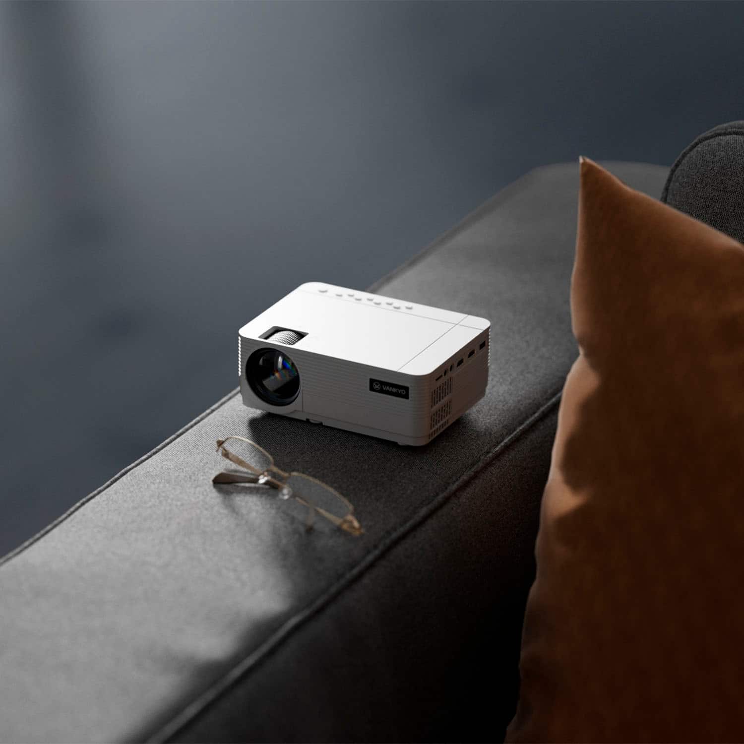 Alt View 16. Vankyo - Leisure 470 Pro Native 1080P Wireless Single LCD Mini Projector - White.