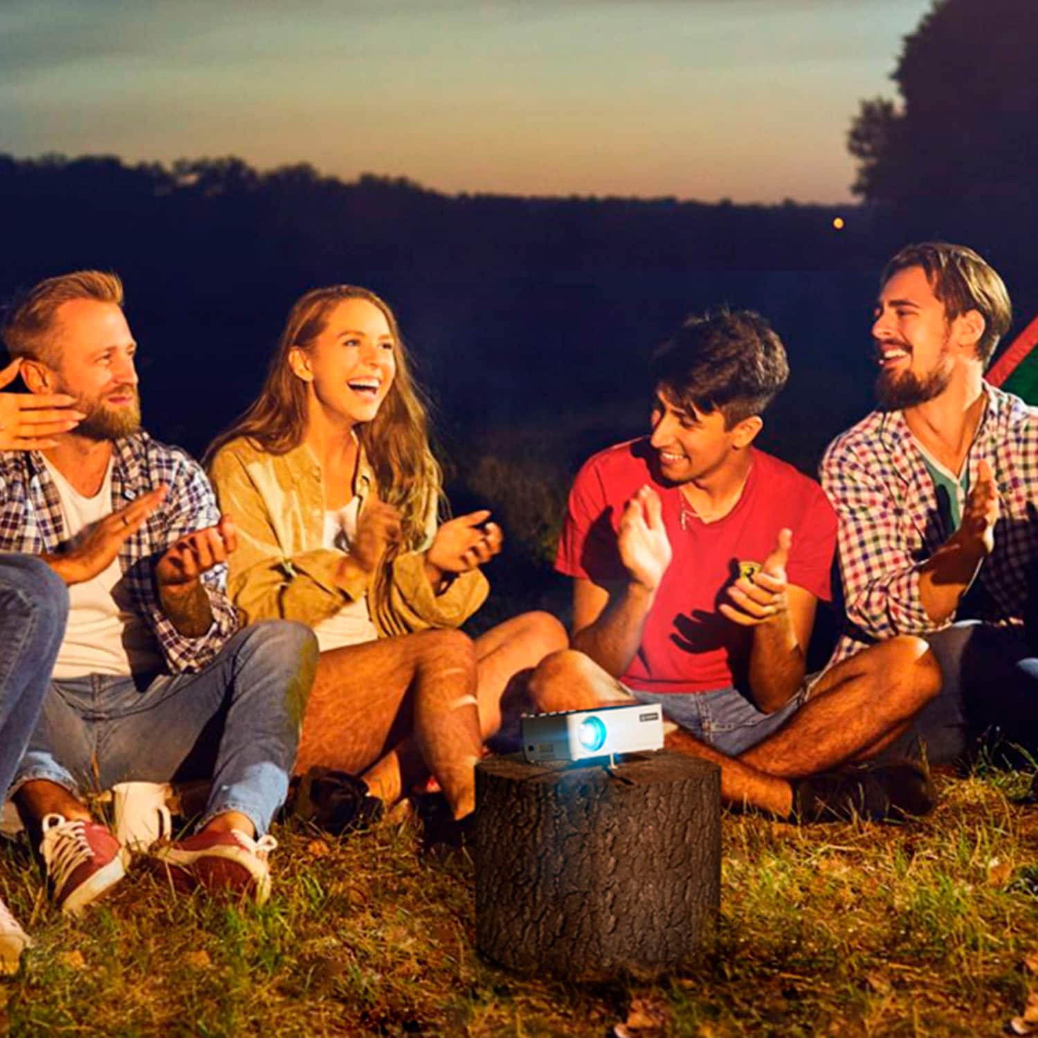 Alt View 18. Vankyo - Leisure 470 Pro Native 1080P Wireless Single LCD Mini Projector - White.