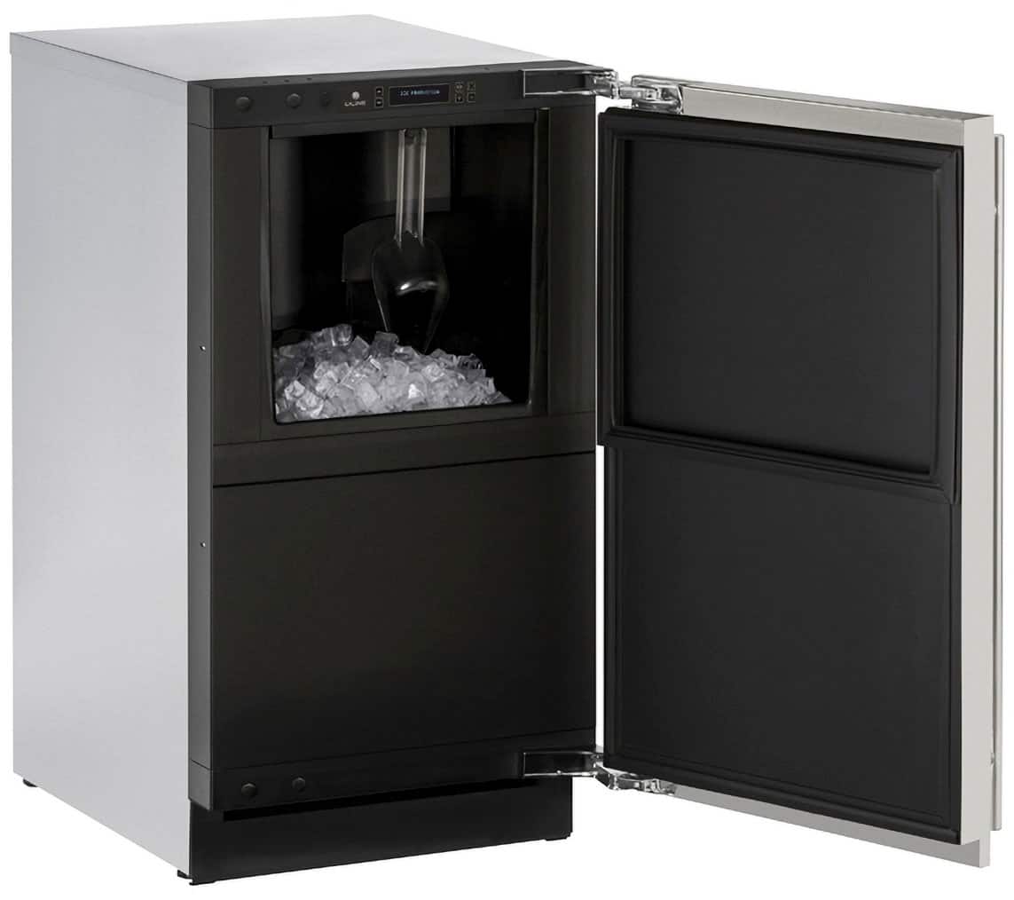 Angle. U-Line - 18" 30-Lb Freestanding Icemaker - Stainless Solid.