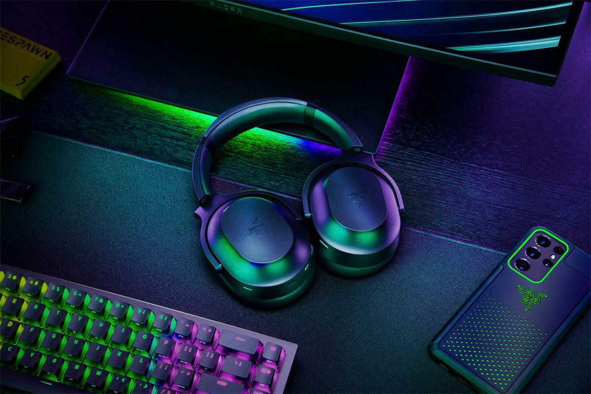 Alt View 18. Razer - Barracuda Pro Wireless Gaming Headset for PC, PS5, PS4, Switch, and Mobile - Black.