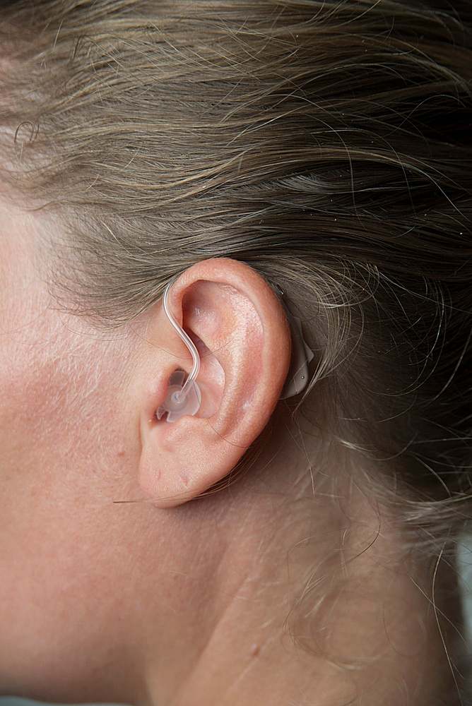 Hearing Assist Hearing Aid Tube Large Right 2 Ct Translucent RTUBELARGE