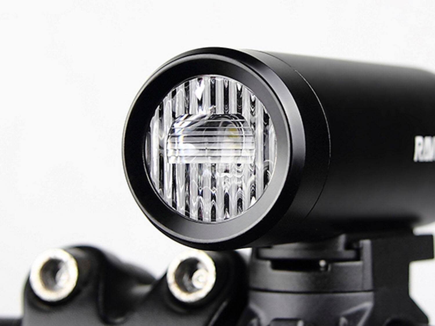 Alt View 14. RAVEMEN - CR600 LED Headlight - Black.