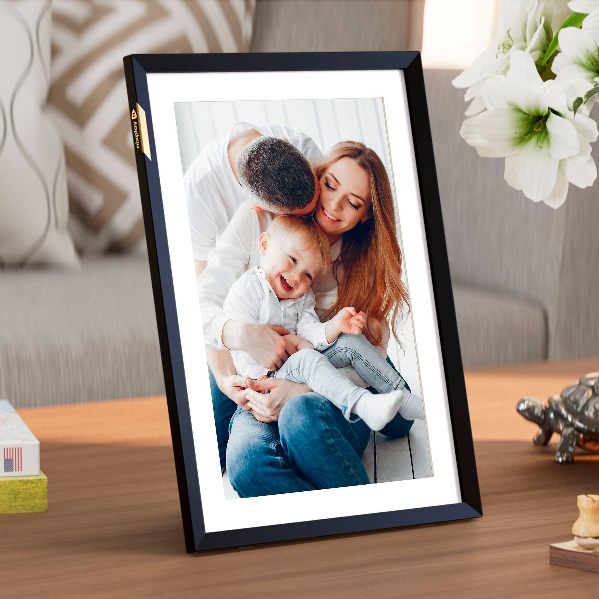 Left. Nixplay - W10P Touch Classic 10.1-inch LCD Smart Digital Photo Frame - Black - Classic Matte.
