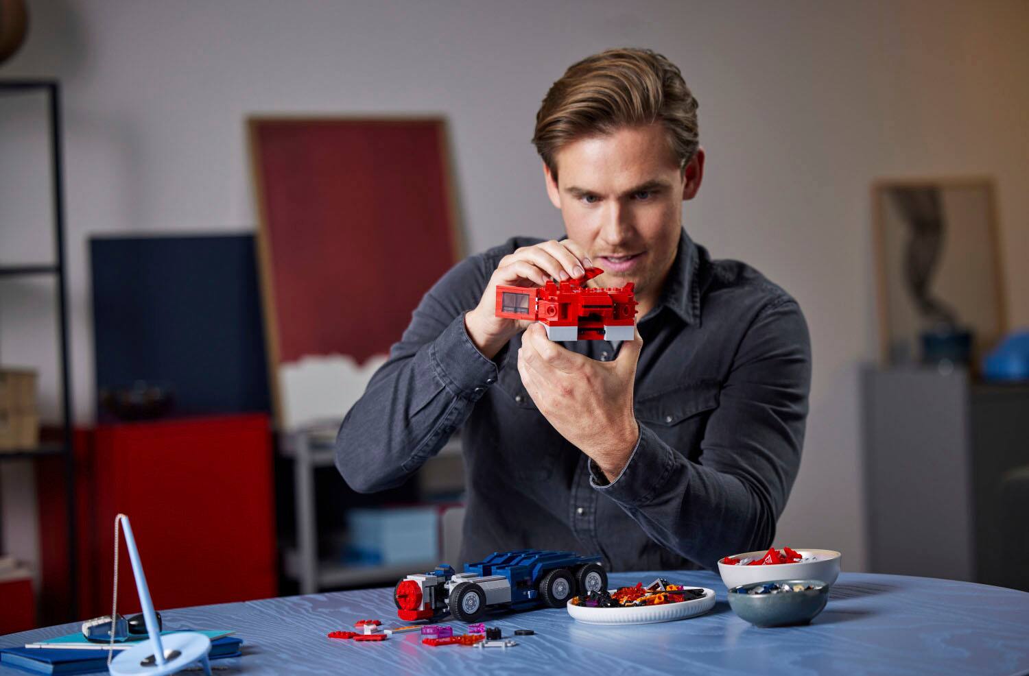 Alt View 12. LEGO - Optimus Prime 10302.