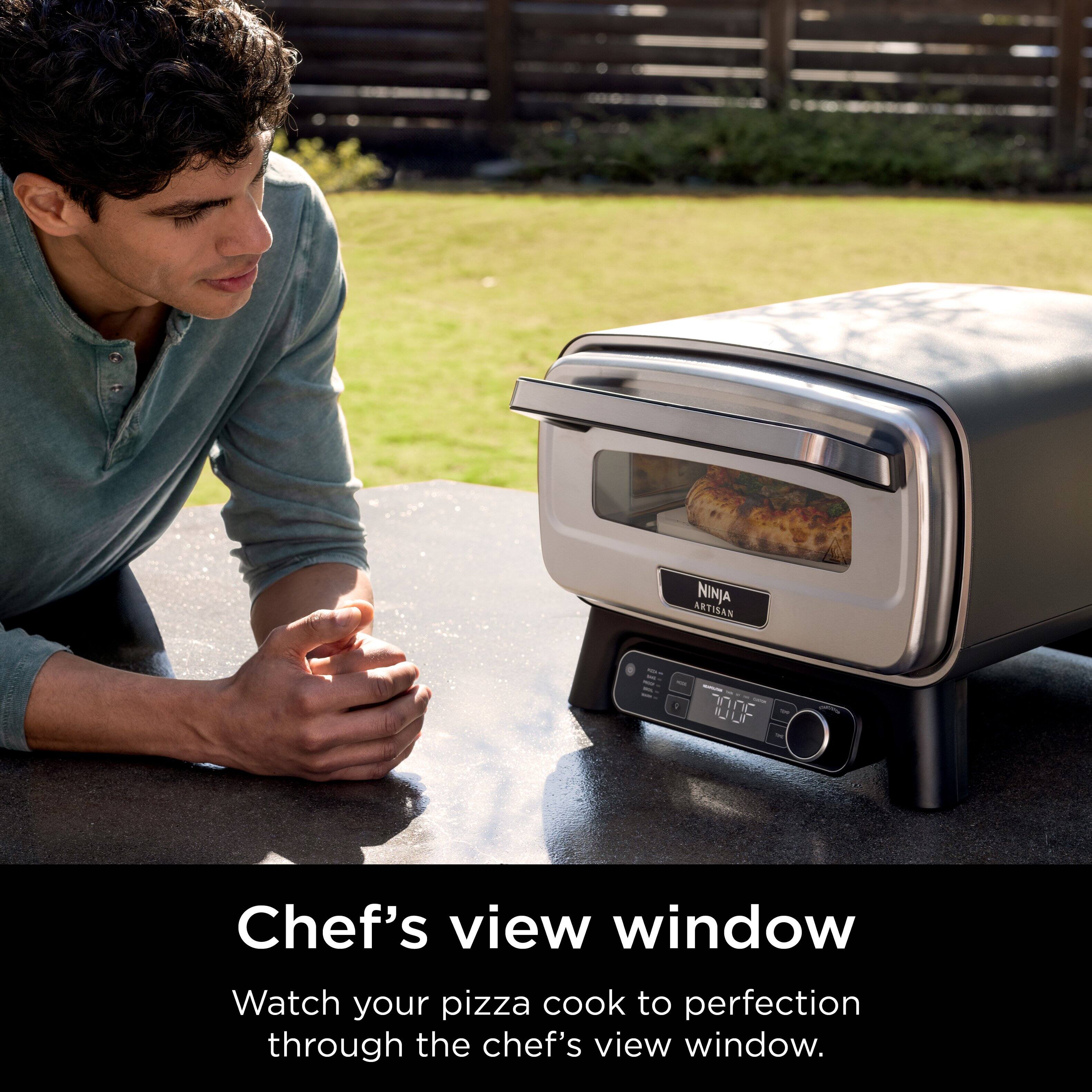"NINJA ARTISAN - I 00F Chef's view window Watch your pizza cook to perfection through the chef's view window."